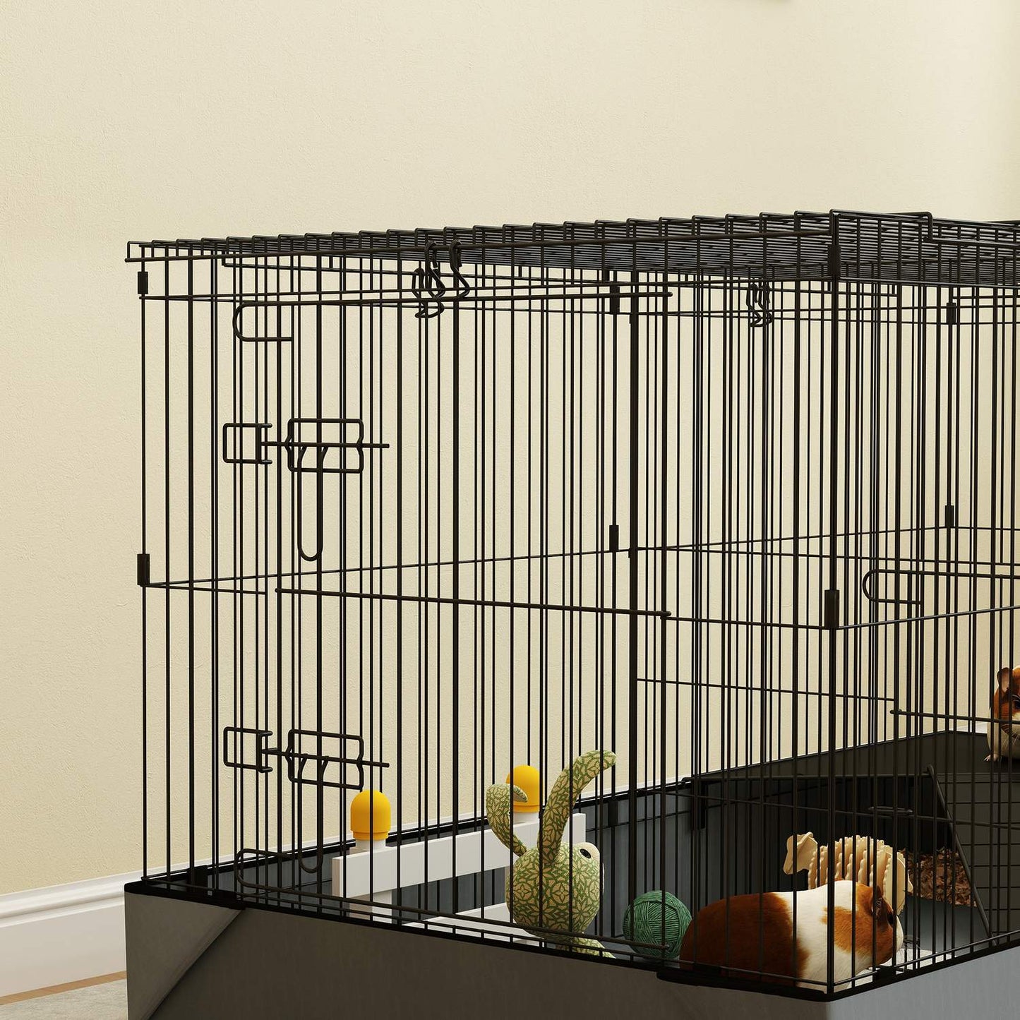 Small animal house with ramp and removable cover