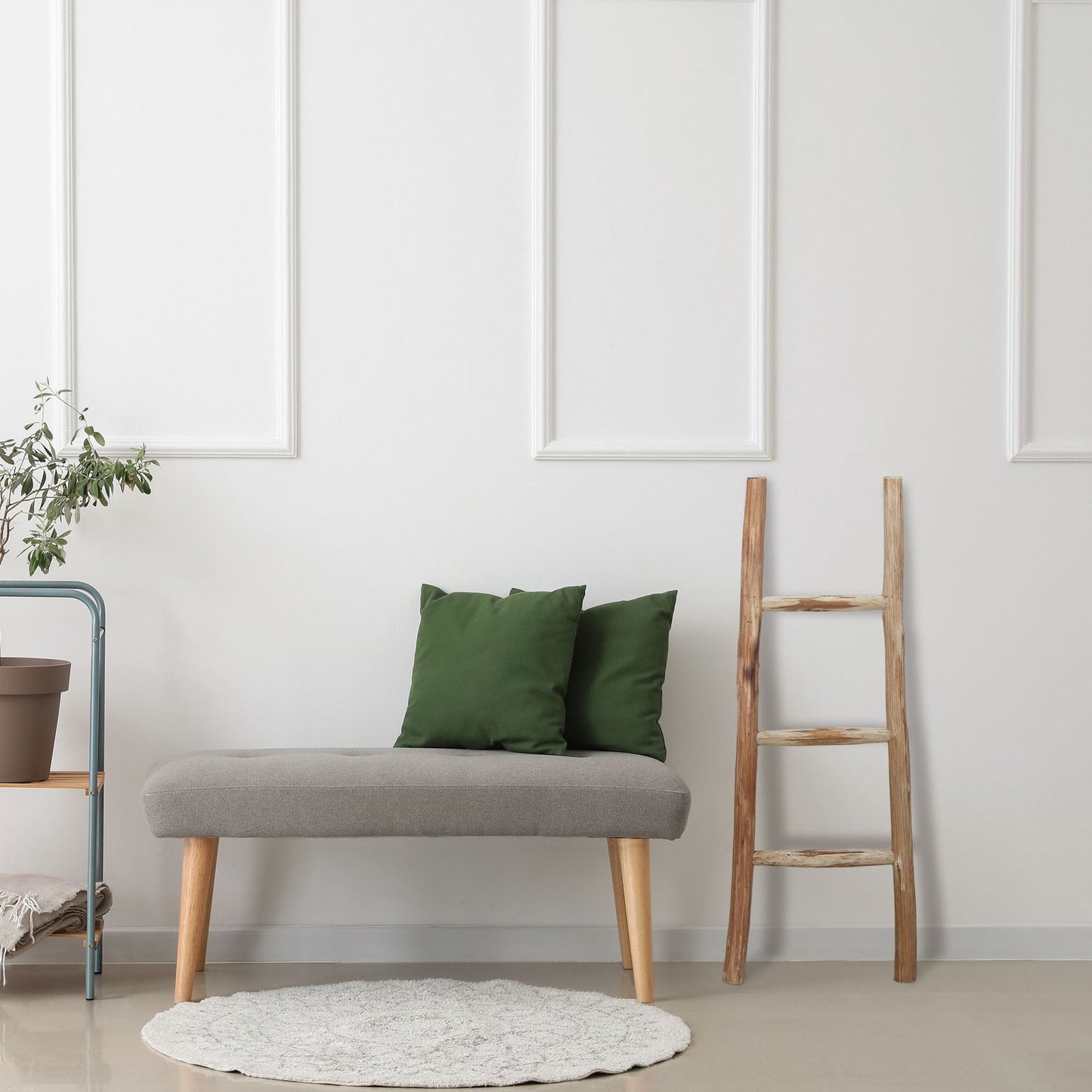 Small decorative ladder in chestnut wood