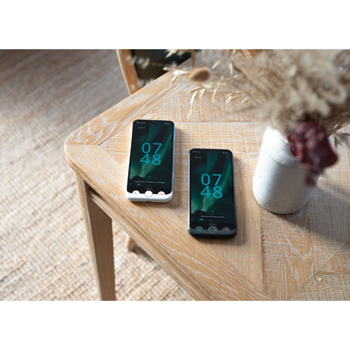 Smartphone 4G, Large Display, Dual Cameras, Easy Interface