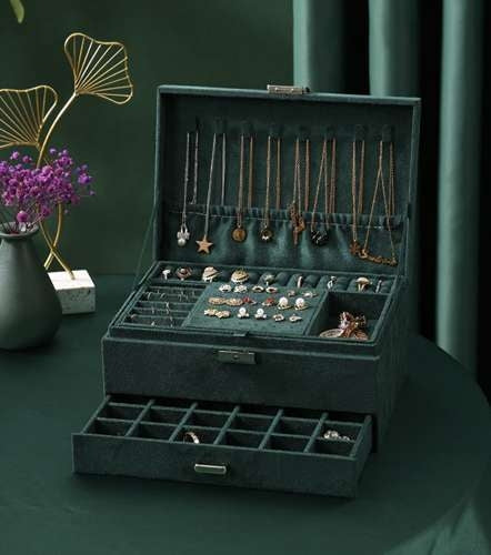 Soulima jewelry box/case 21954