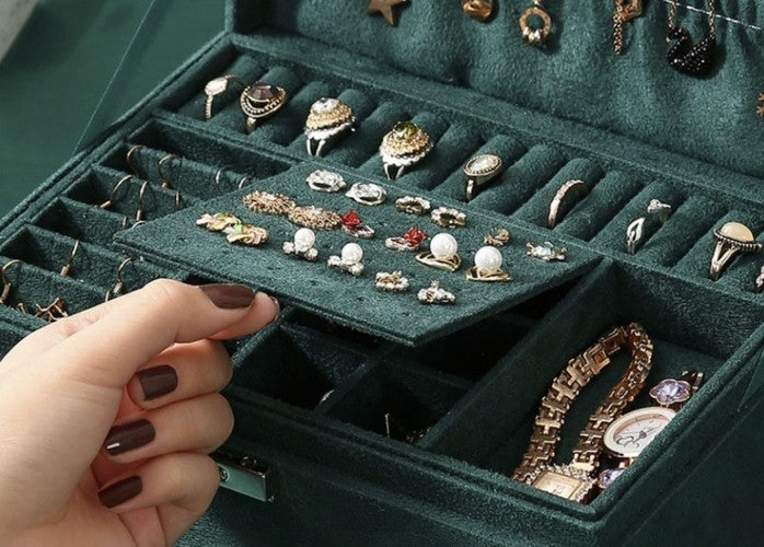 Soulima jewelry box/case 21954
