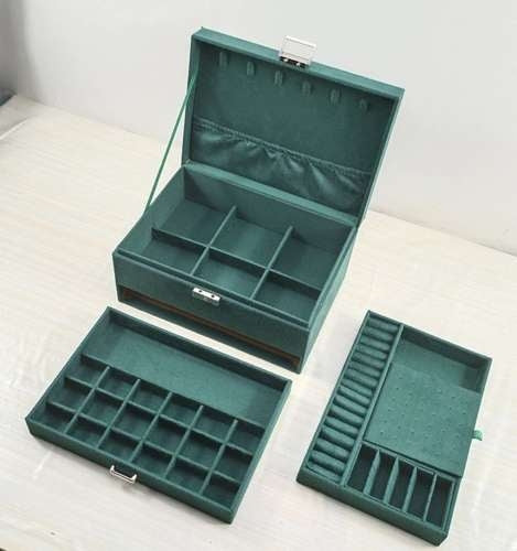 Soulima jewelry box/case 21954