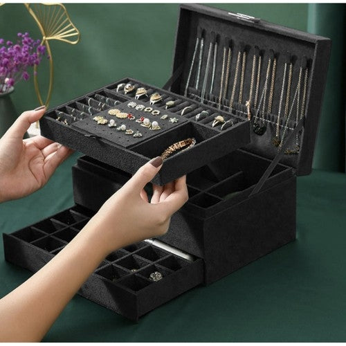 Soulima jewelry box/case 22262