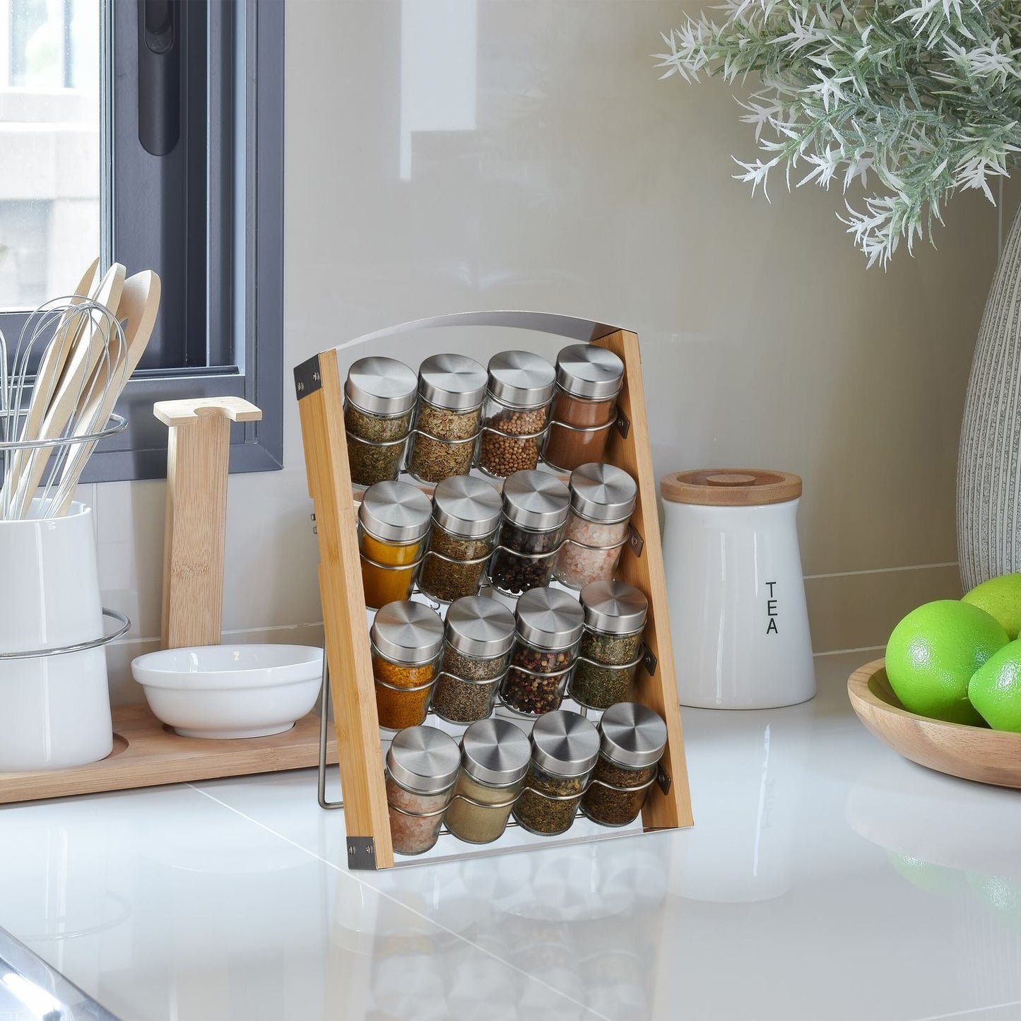 Spice rack with 16 glasses