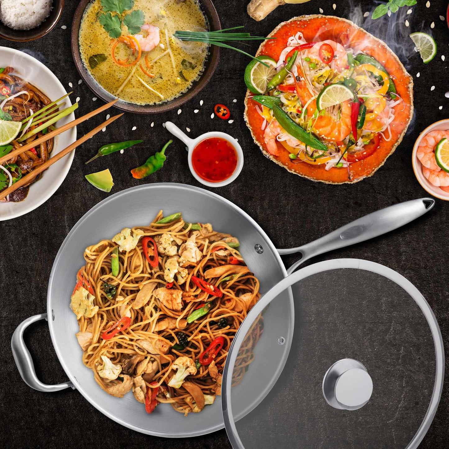 Stainless steel wok with glass lid