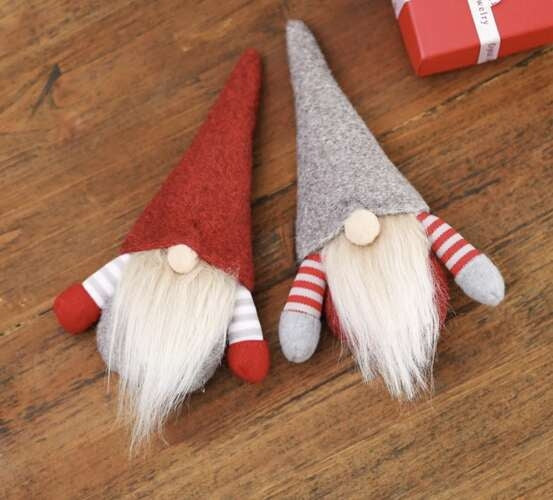 Standing gnome - set of 2 pcs. S17238