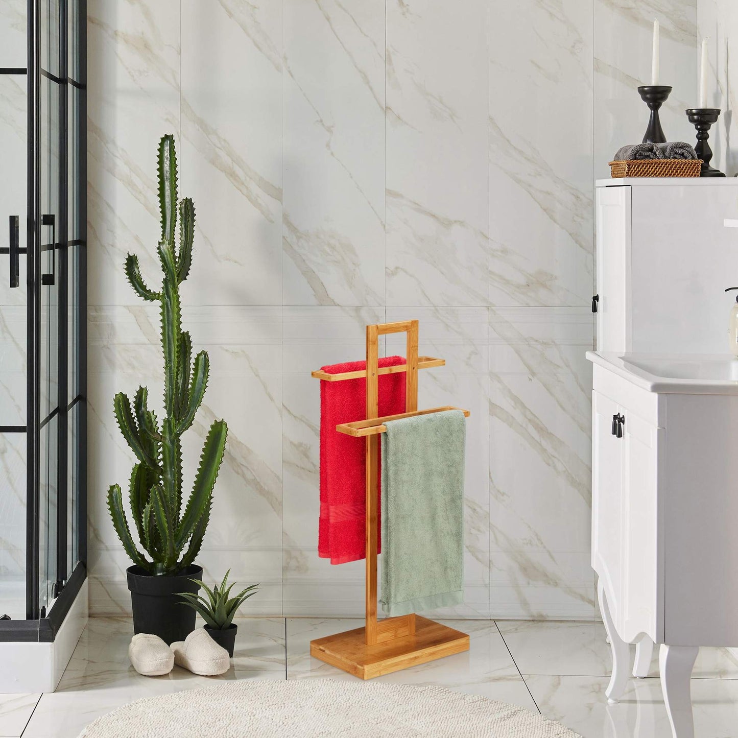 Standing towel rack bamboo
