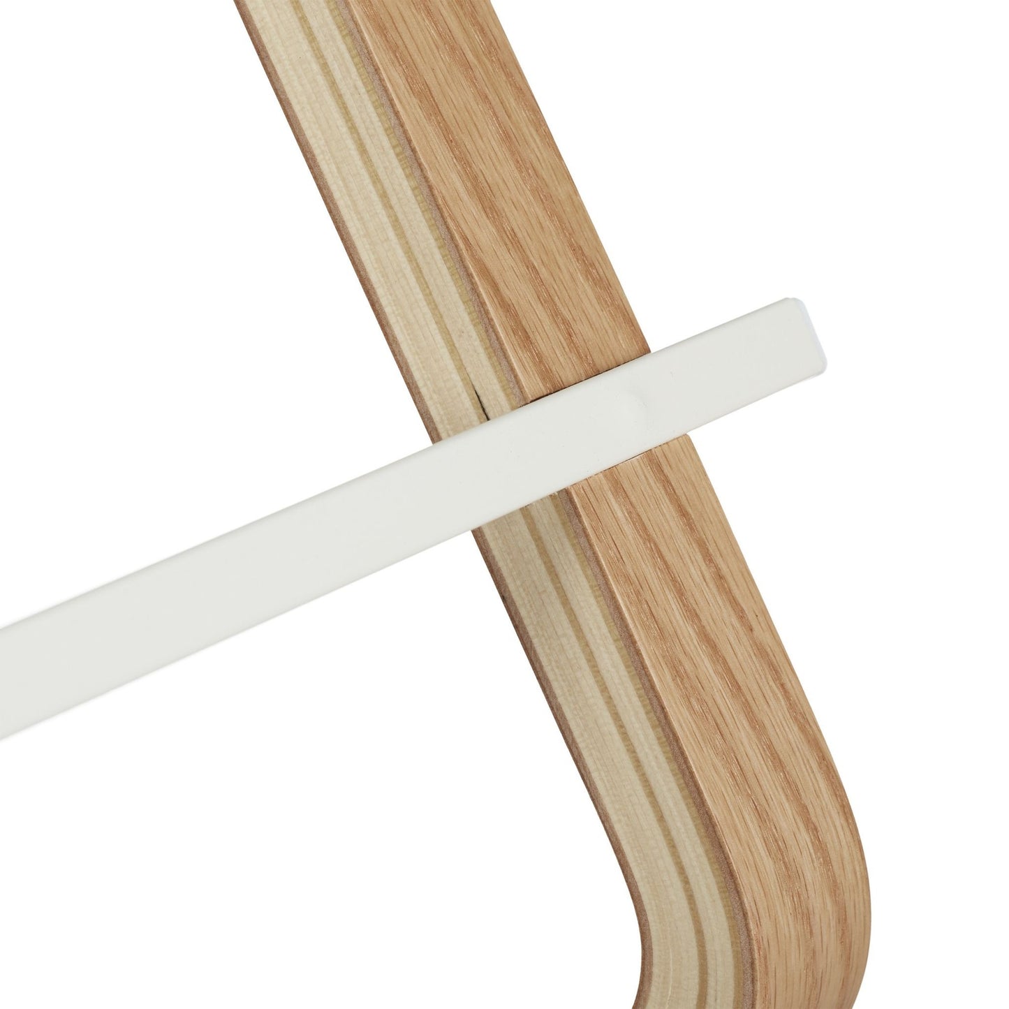 Standing towel rail
