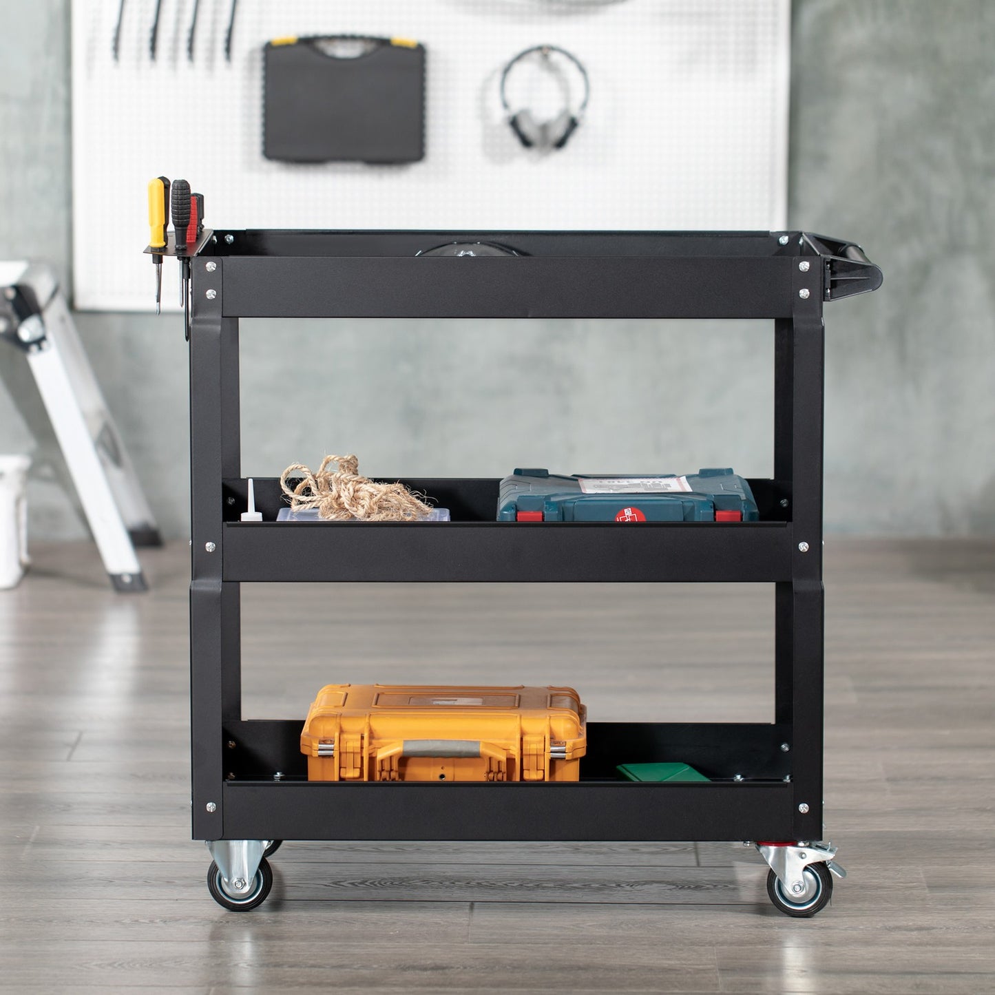 Steel workshop trolley, 3 shelves, wheels, 150 kg Capacity