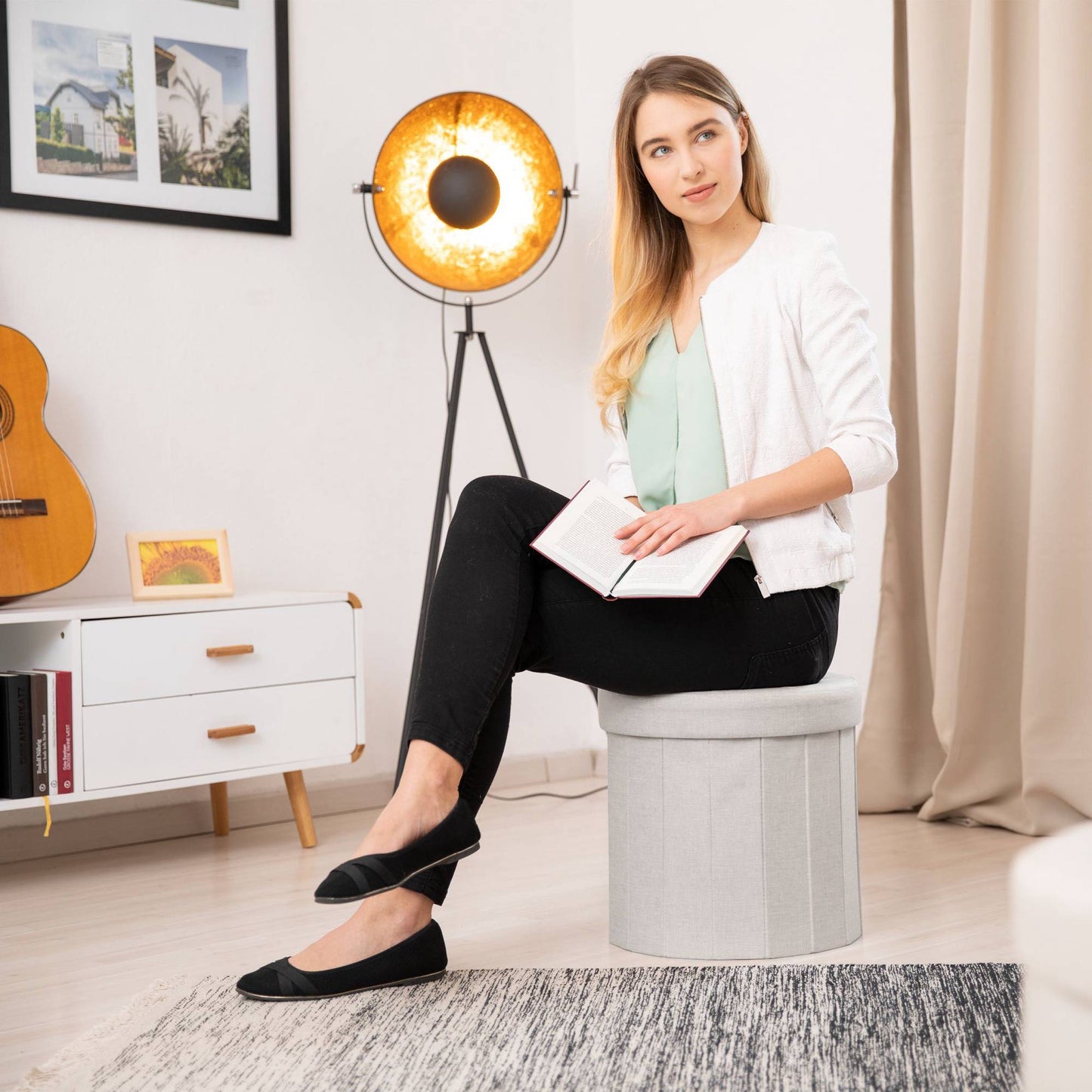 Stool with storage space size M round