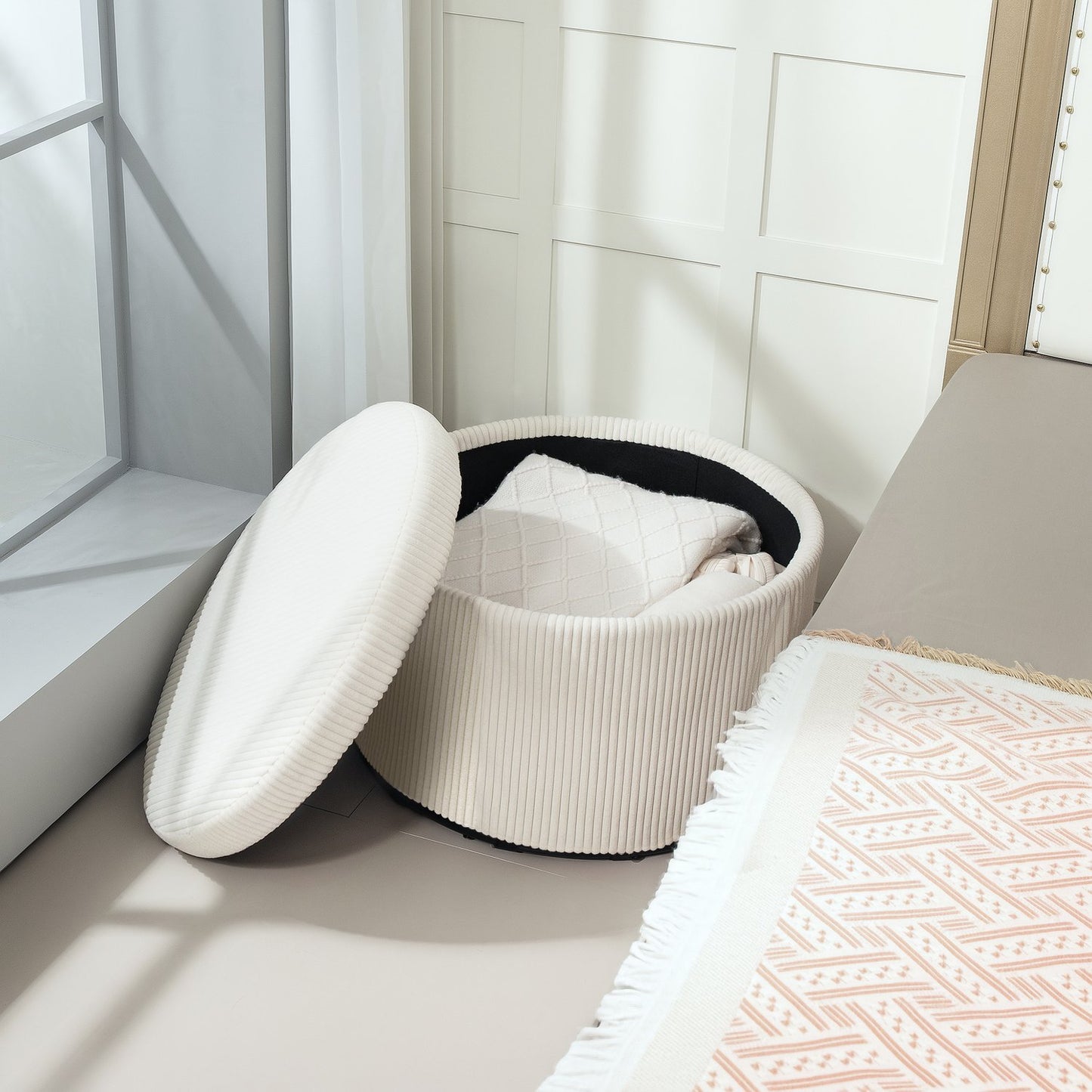 Beige round ottoman stool with storage, 60x60x41 cm
