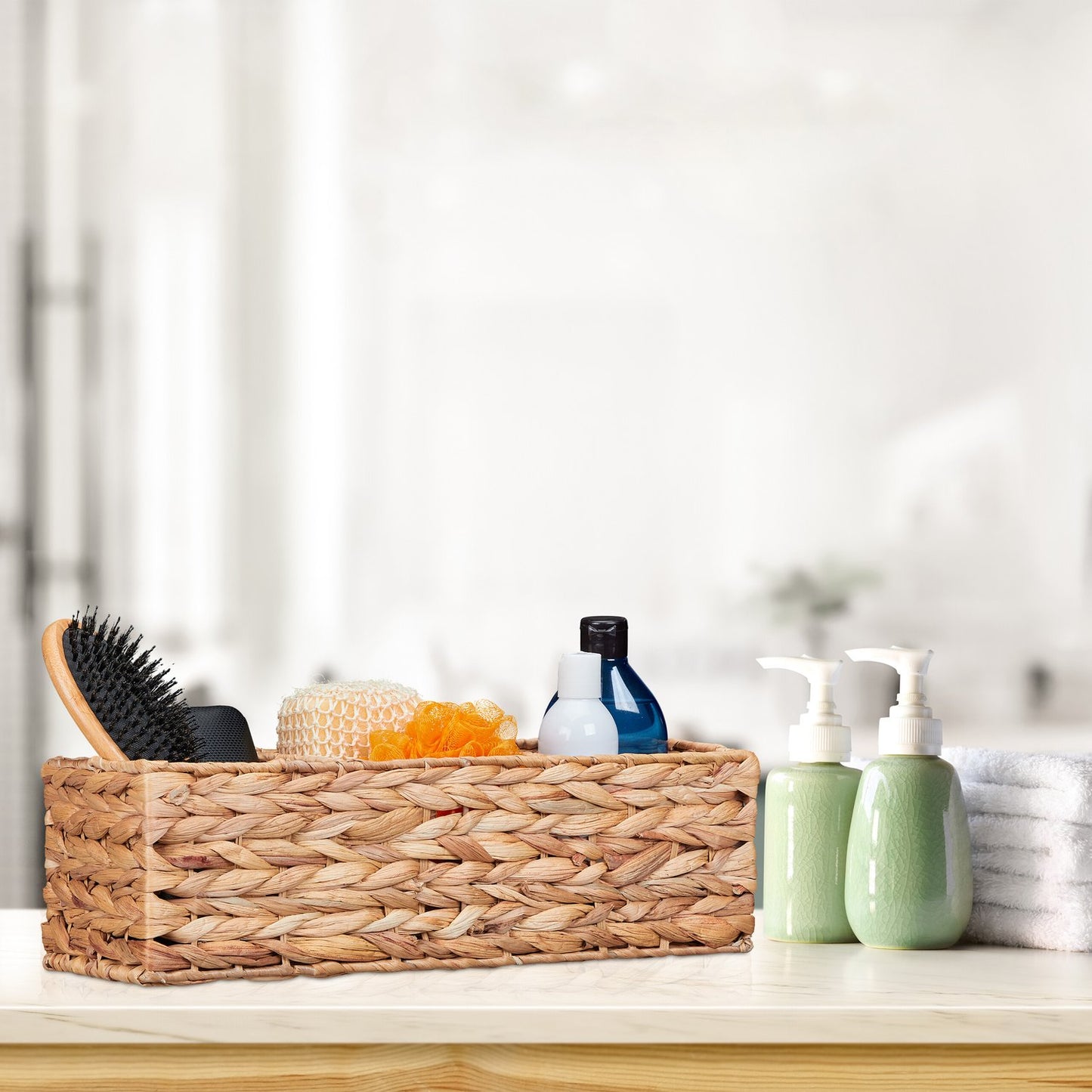 Storage basket with 3 compartments