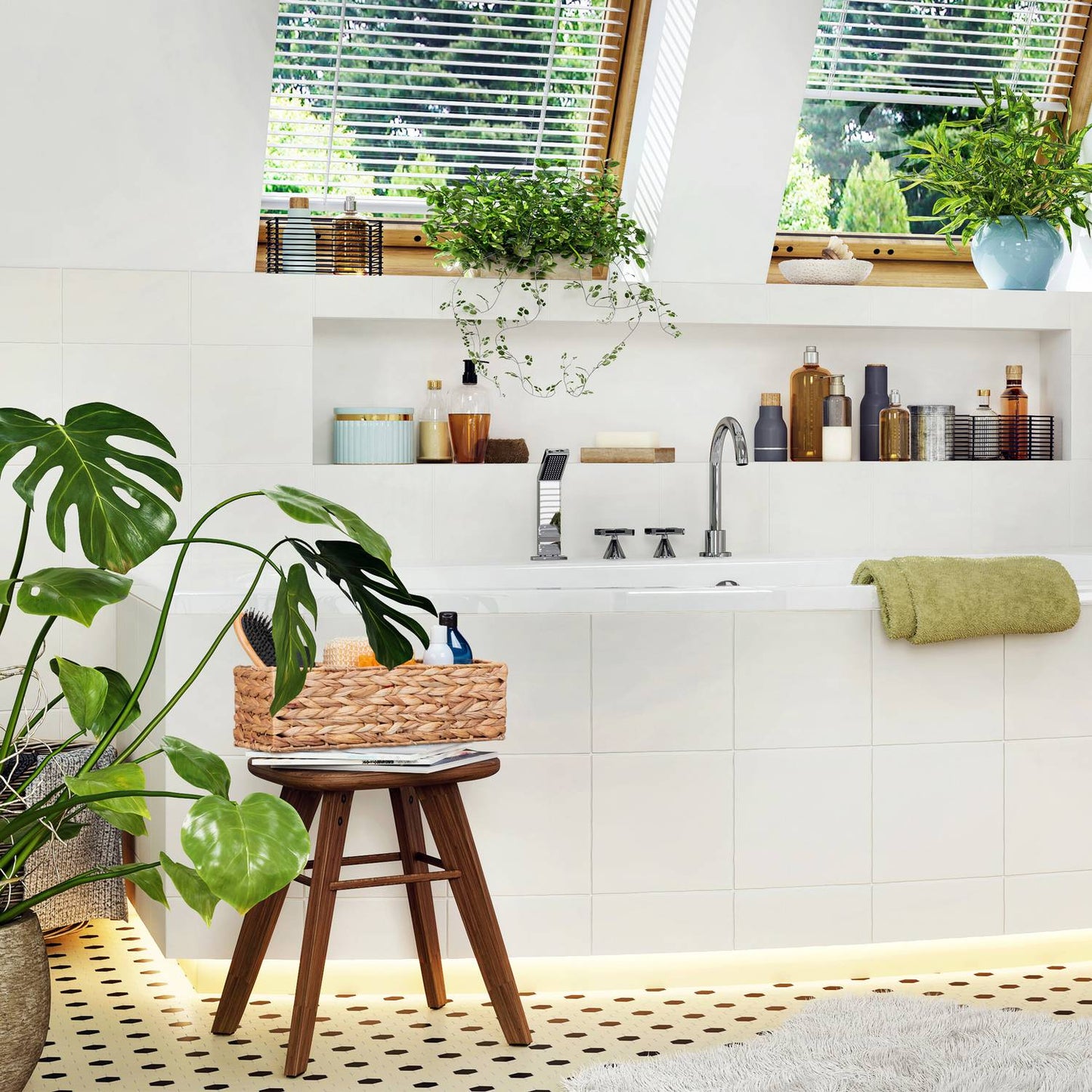 Storage basket with 3 compartments