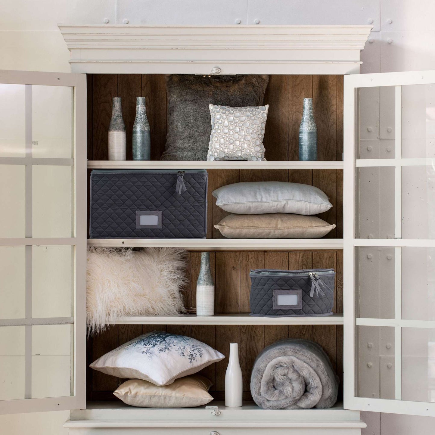 Storage box for porcelain 6-pack