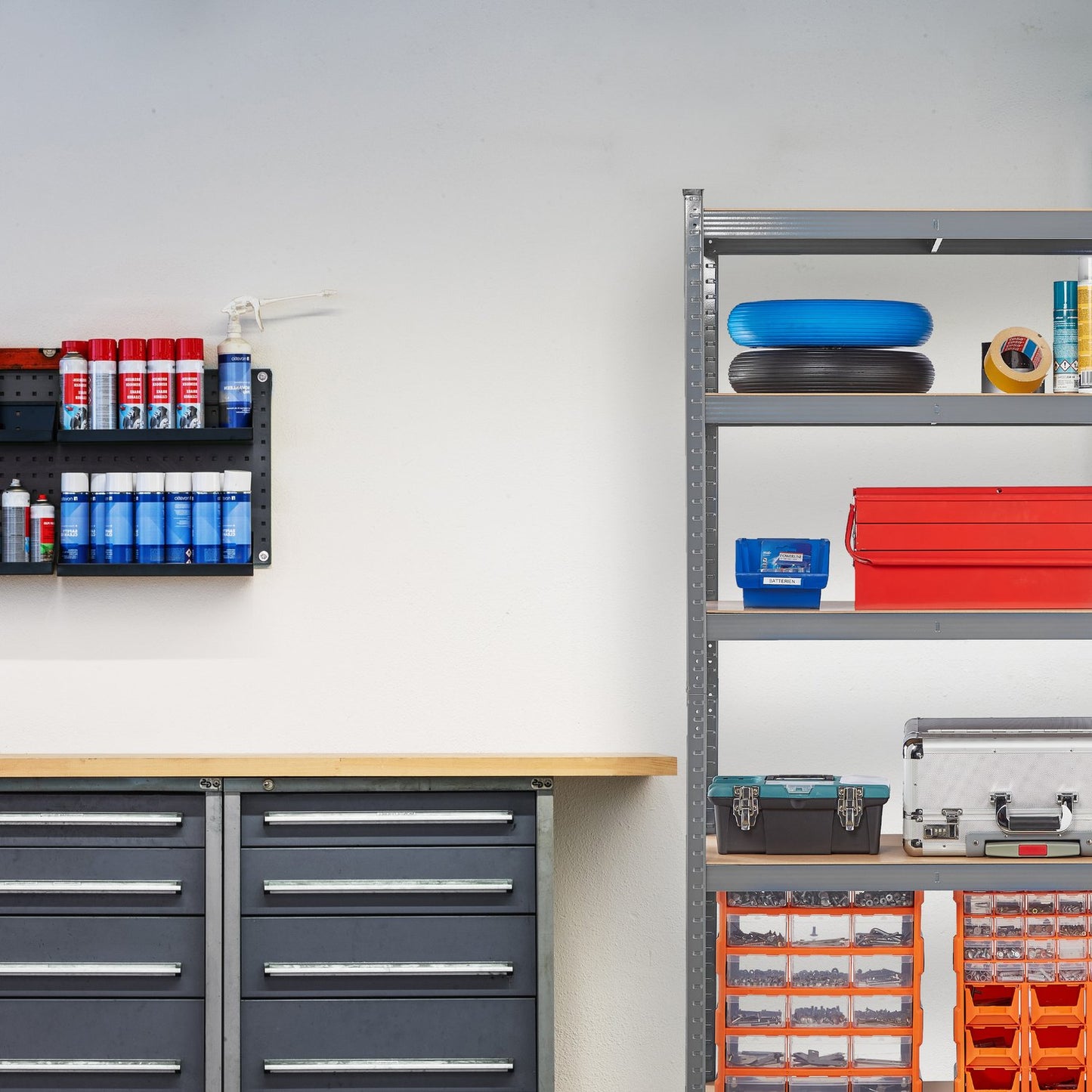 Storage shelf with 5 shelves