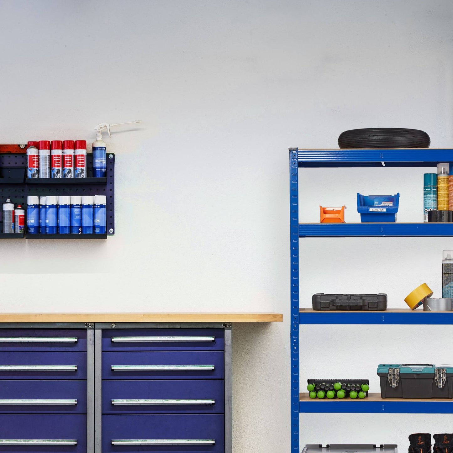 Storage shelf with 5 shelves
