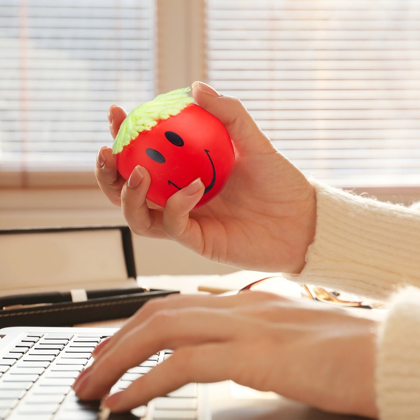Stress ball 6 cm 24-pack