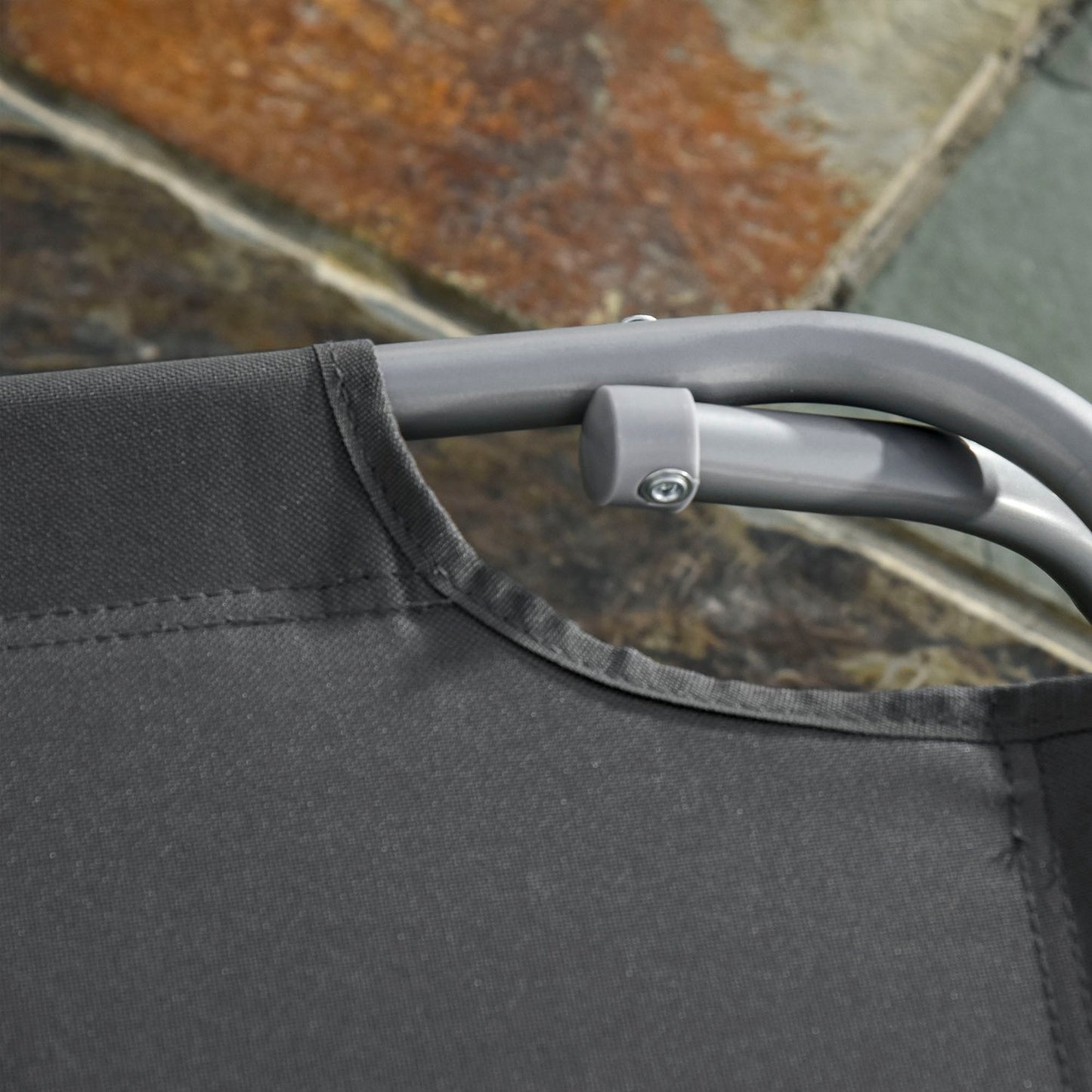 Folding sun lounger with adjustable backrest, holds 120 kg