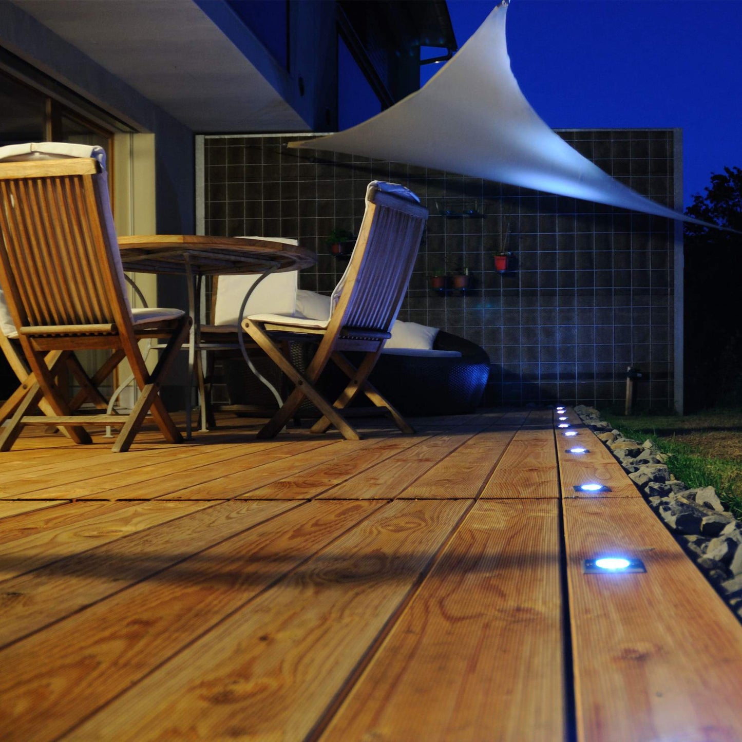Sun sail triangular white
