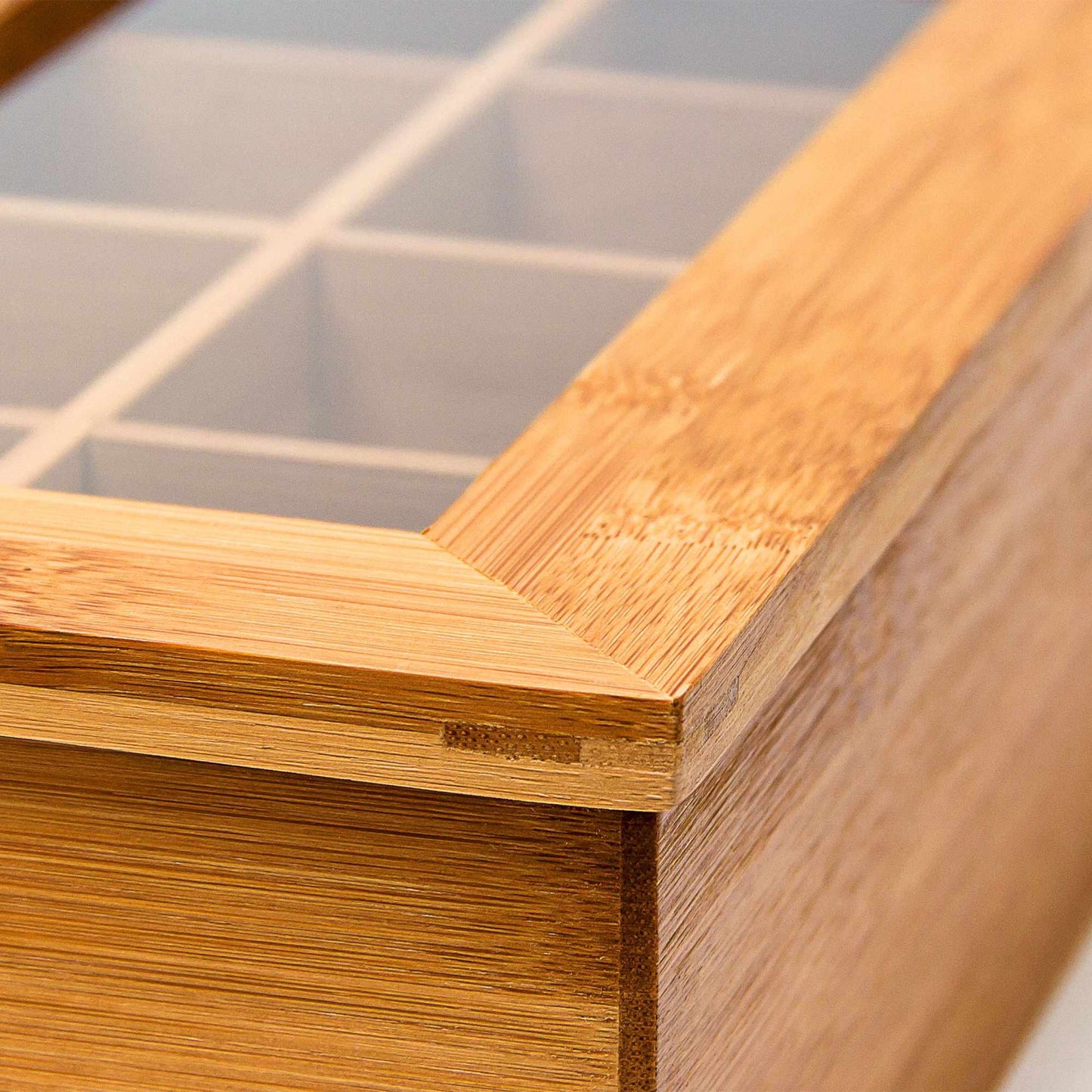 Tea box Bamboo lacquered 6 and 8 compartments