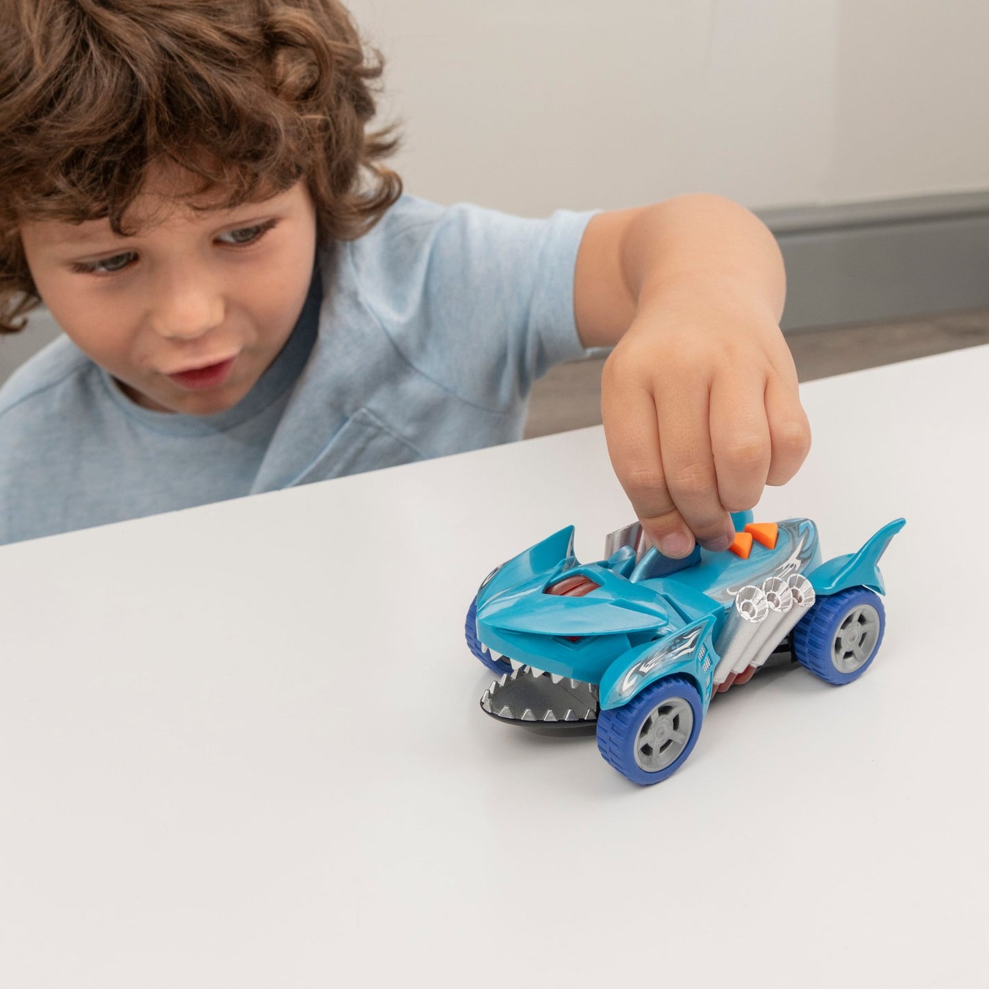 Teamsterz Mighty Machine Shark Car With Light And Sound, 12,5 Cm
