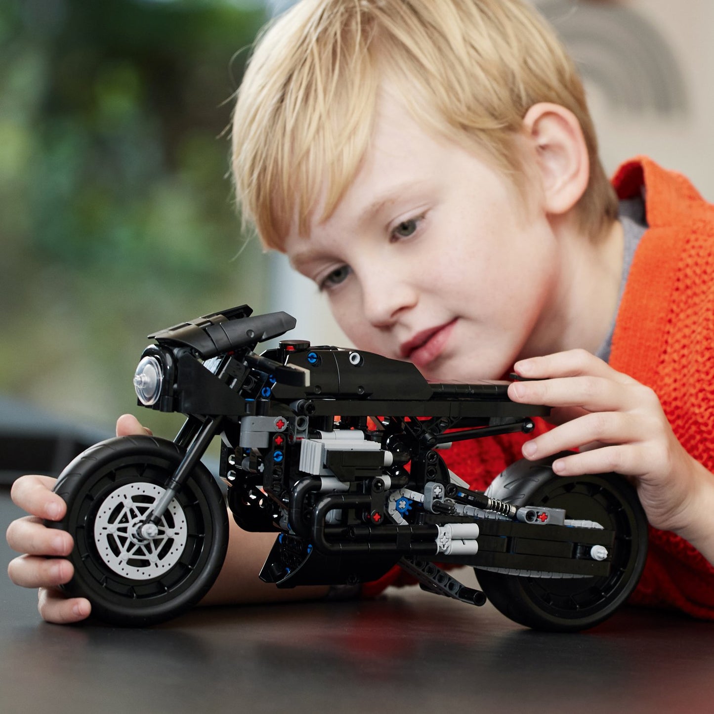 Technic - Batman Batcycle 42155
