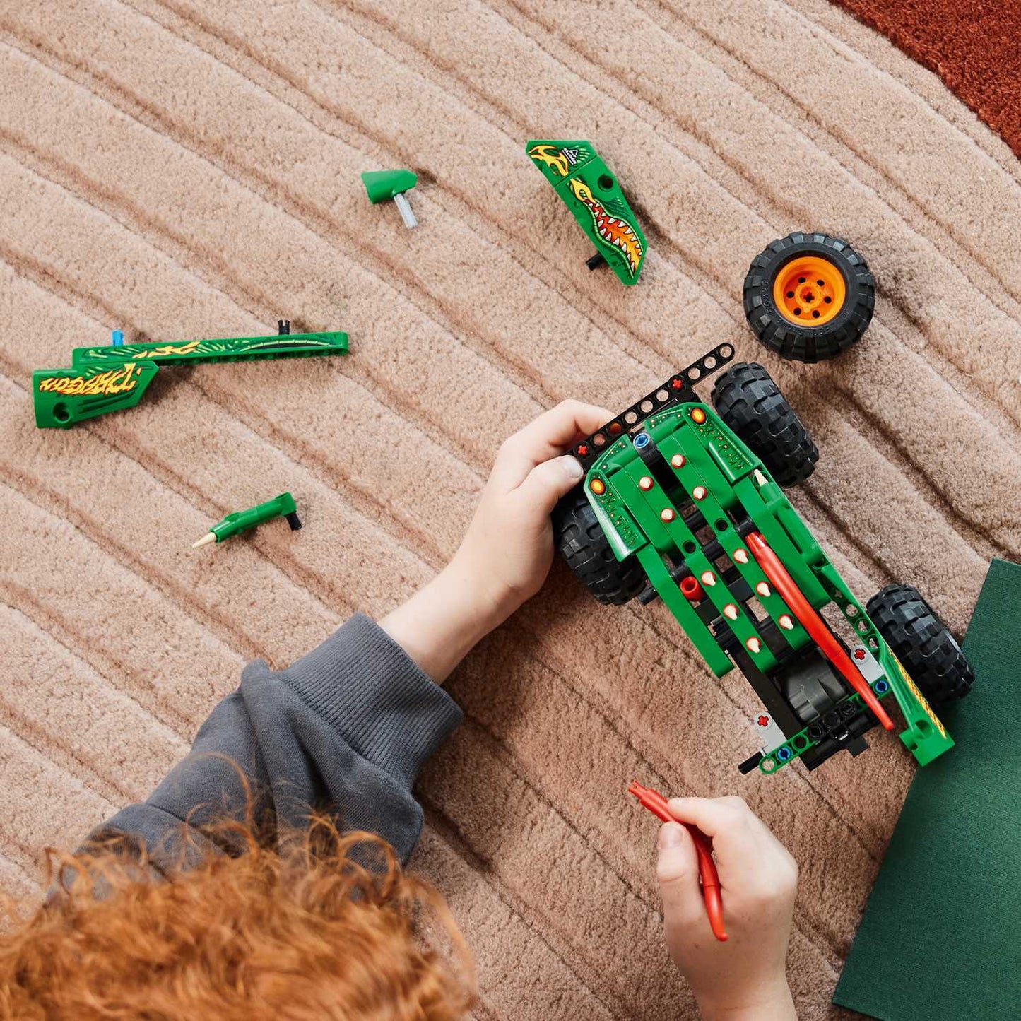 Technic - Monster Jam Dragon 42149