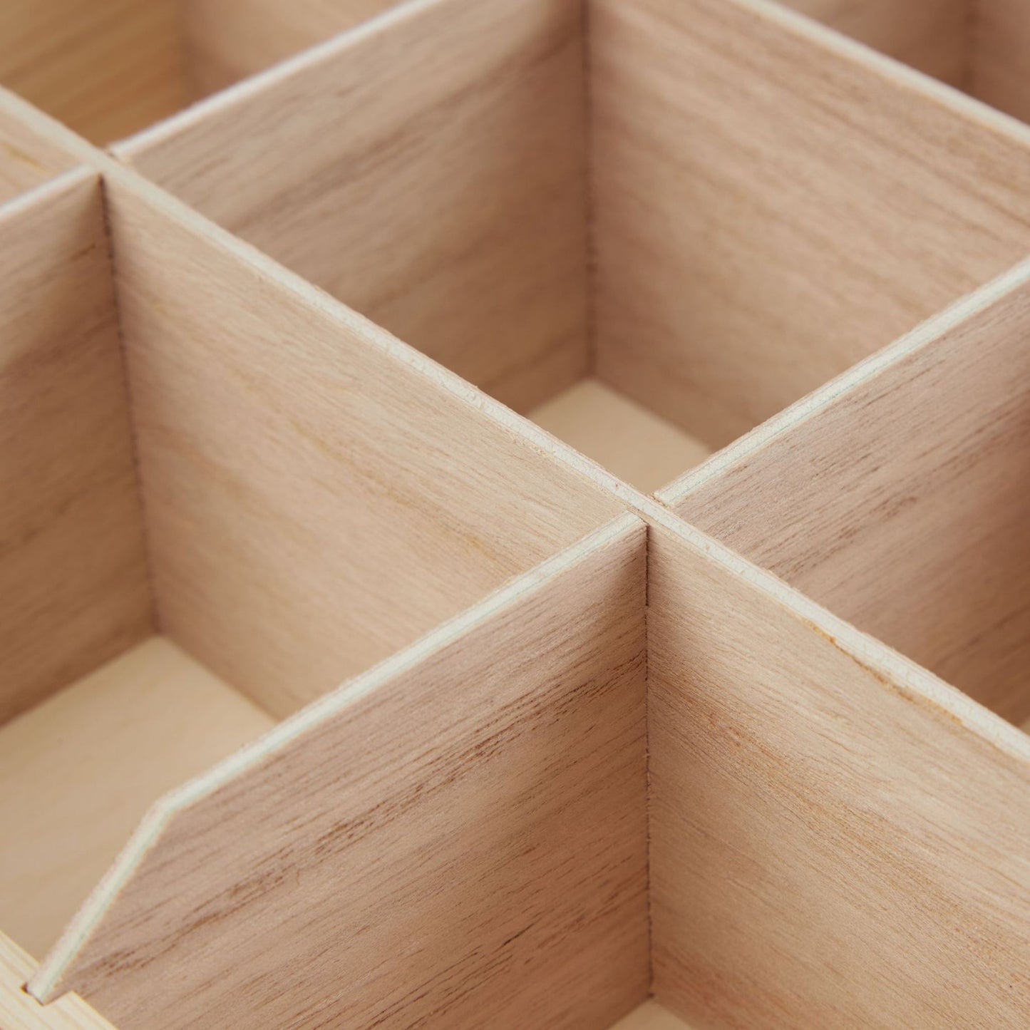 Tedosa in wood 9 compartments