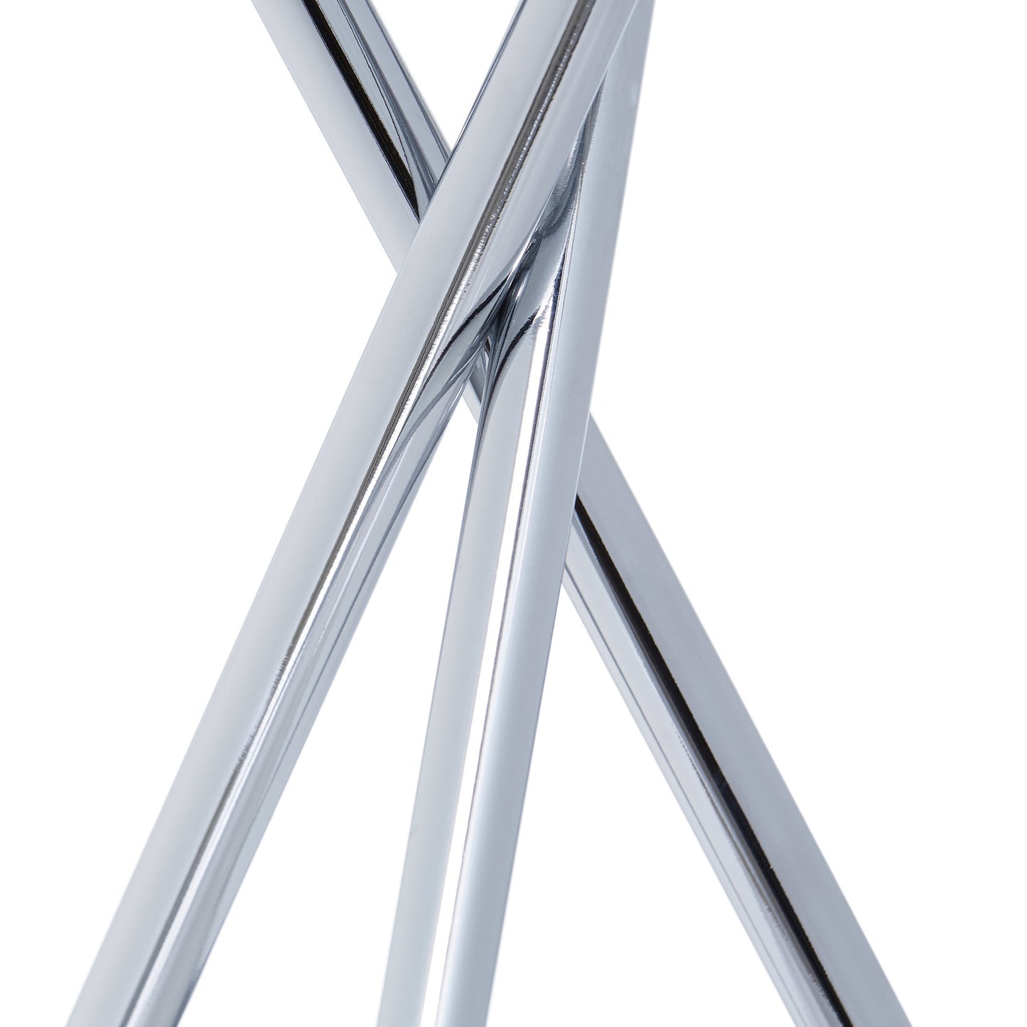 Three-legged lamp