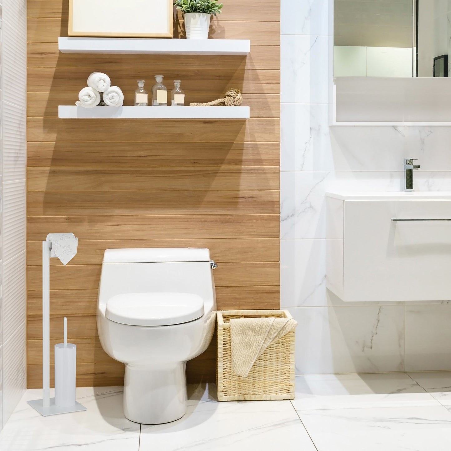 Toilet seat in white