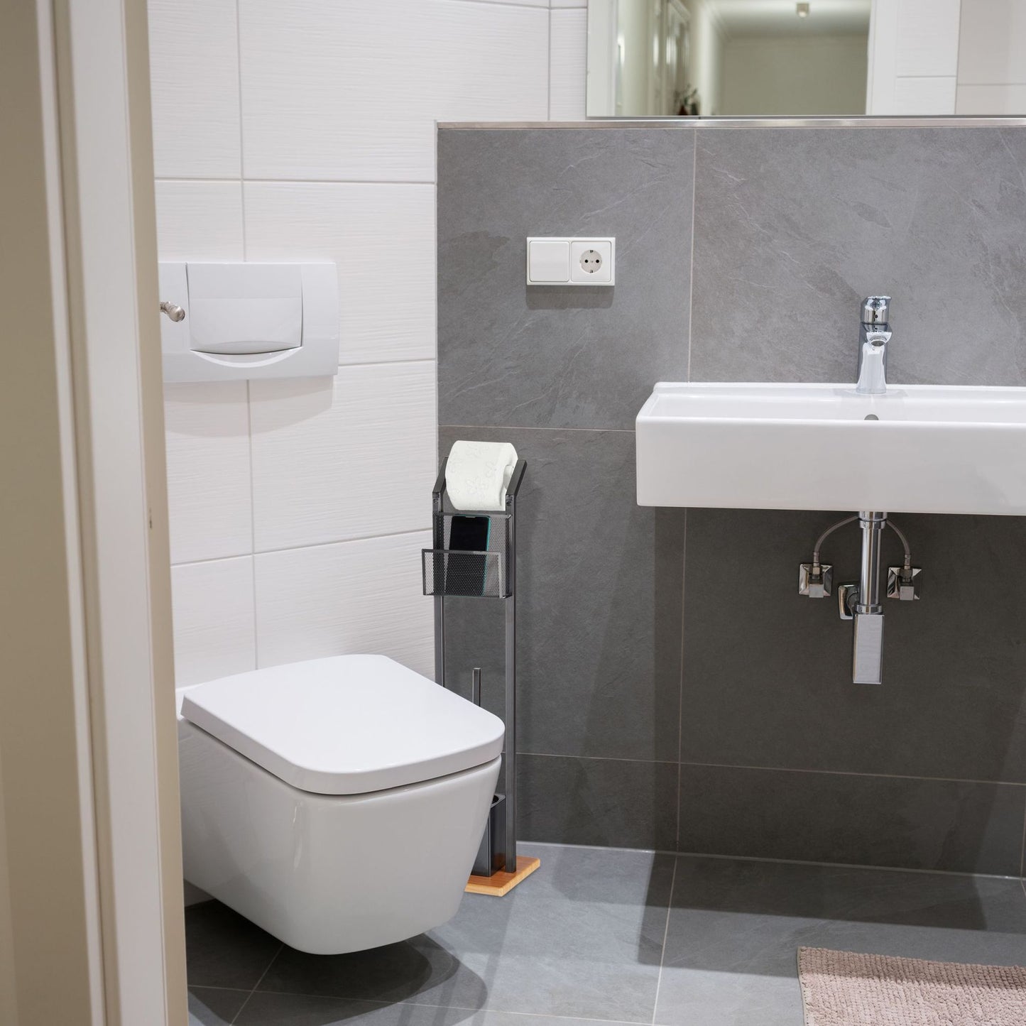 Toilet seat with tray