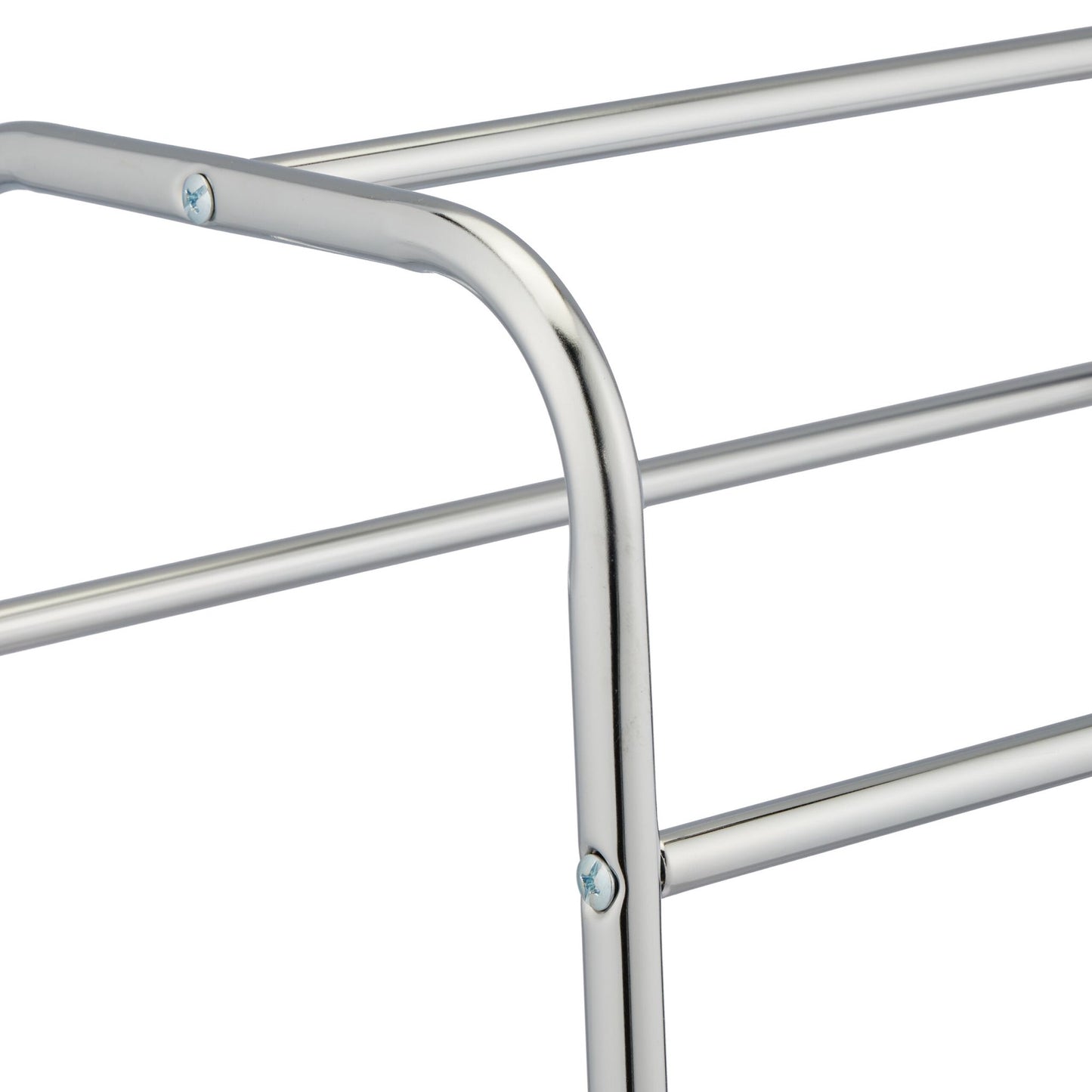 Towel rack with shelf