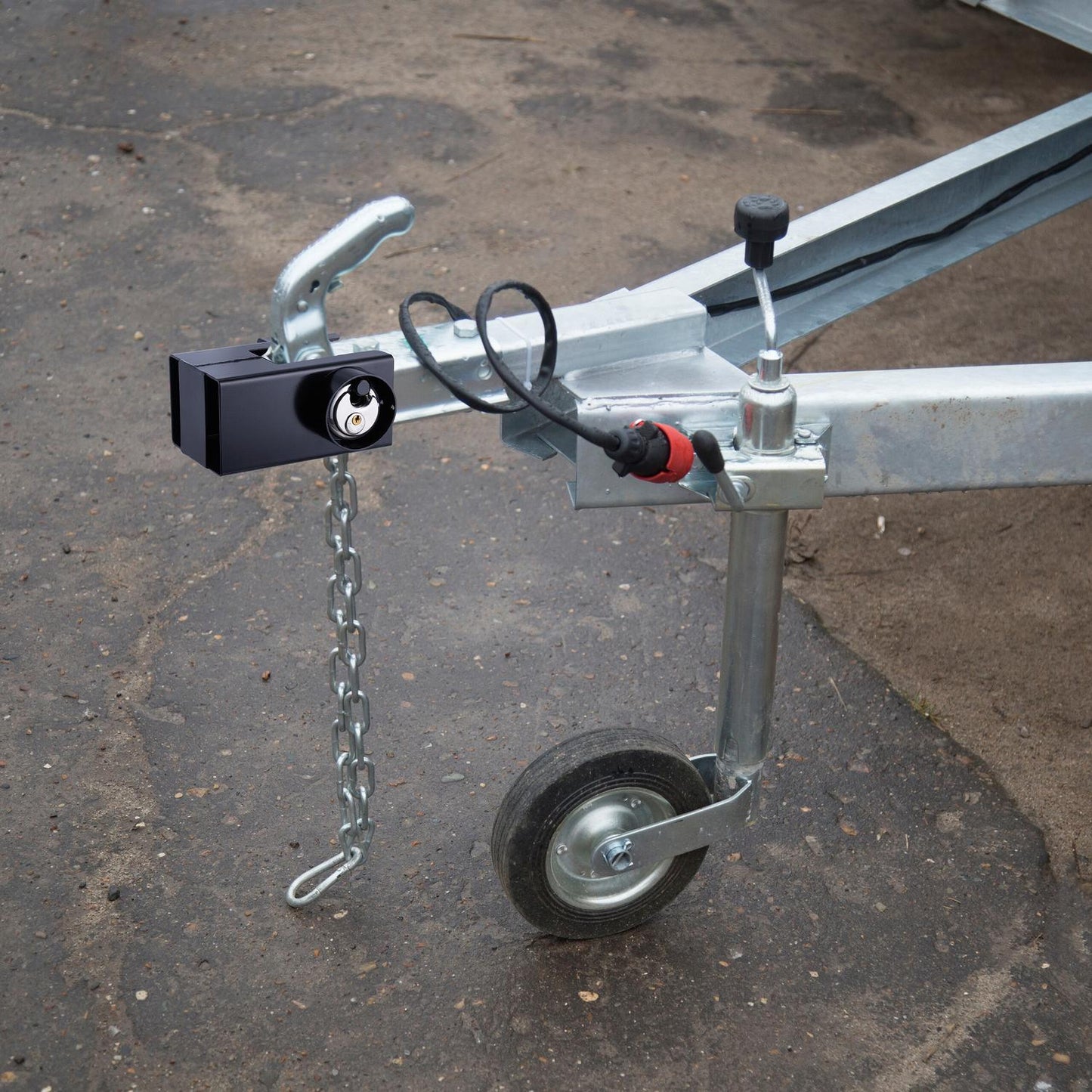 Trailer lock including disc lock