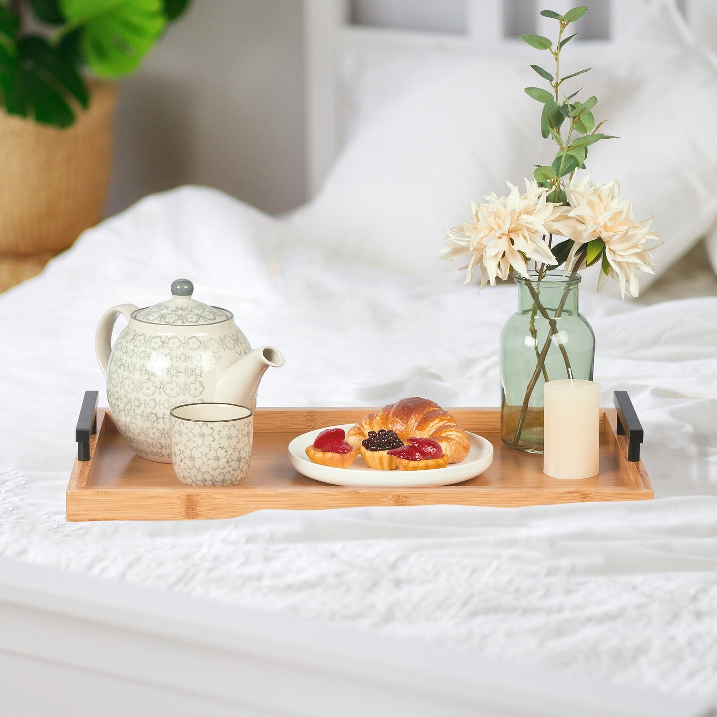 Tray in bamboo