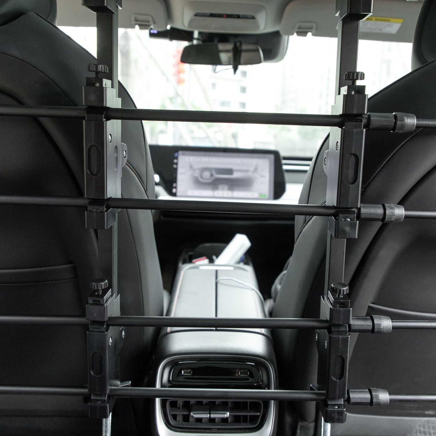 Adjustable universal divider for car trunks, steel, 89-150X76-124 cm