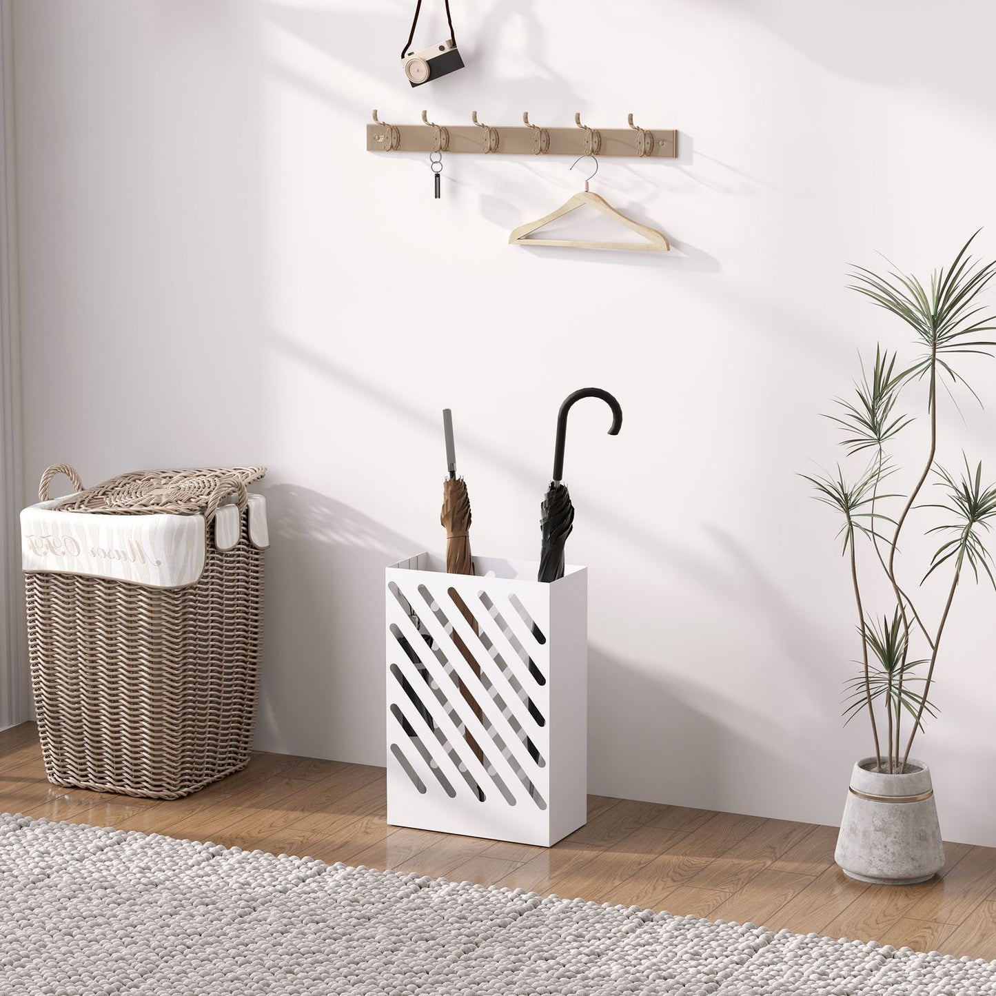 Umbrella stand in white steel with hooks and water tray