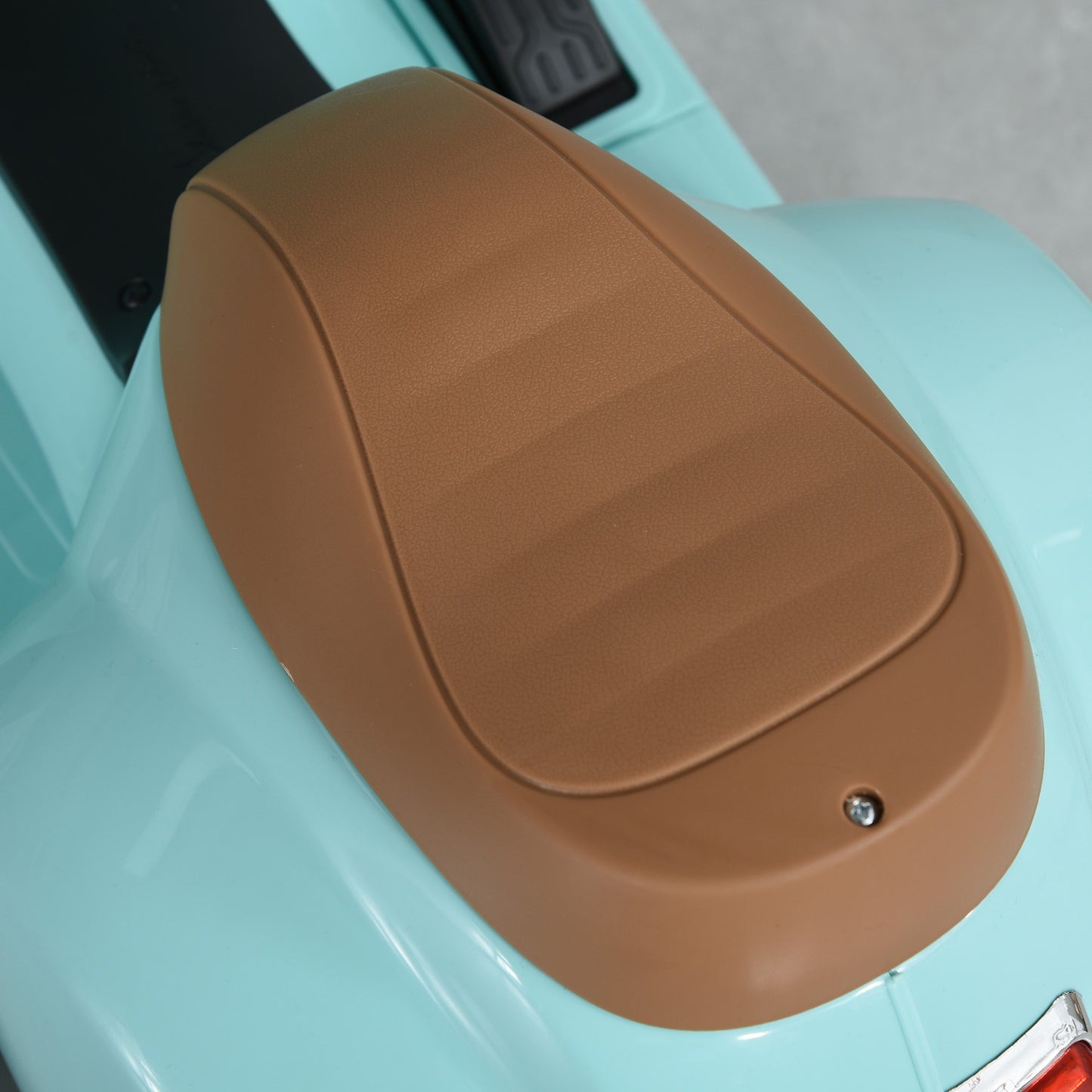 Electric Ride-On Vespa for children, 18-36 months, green