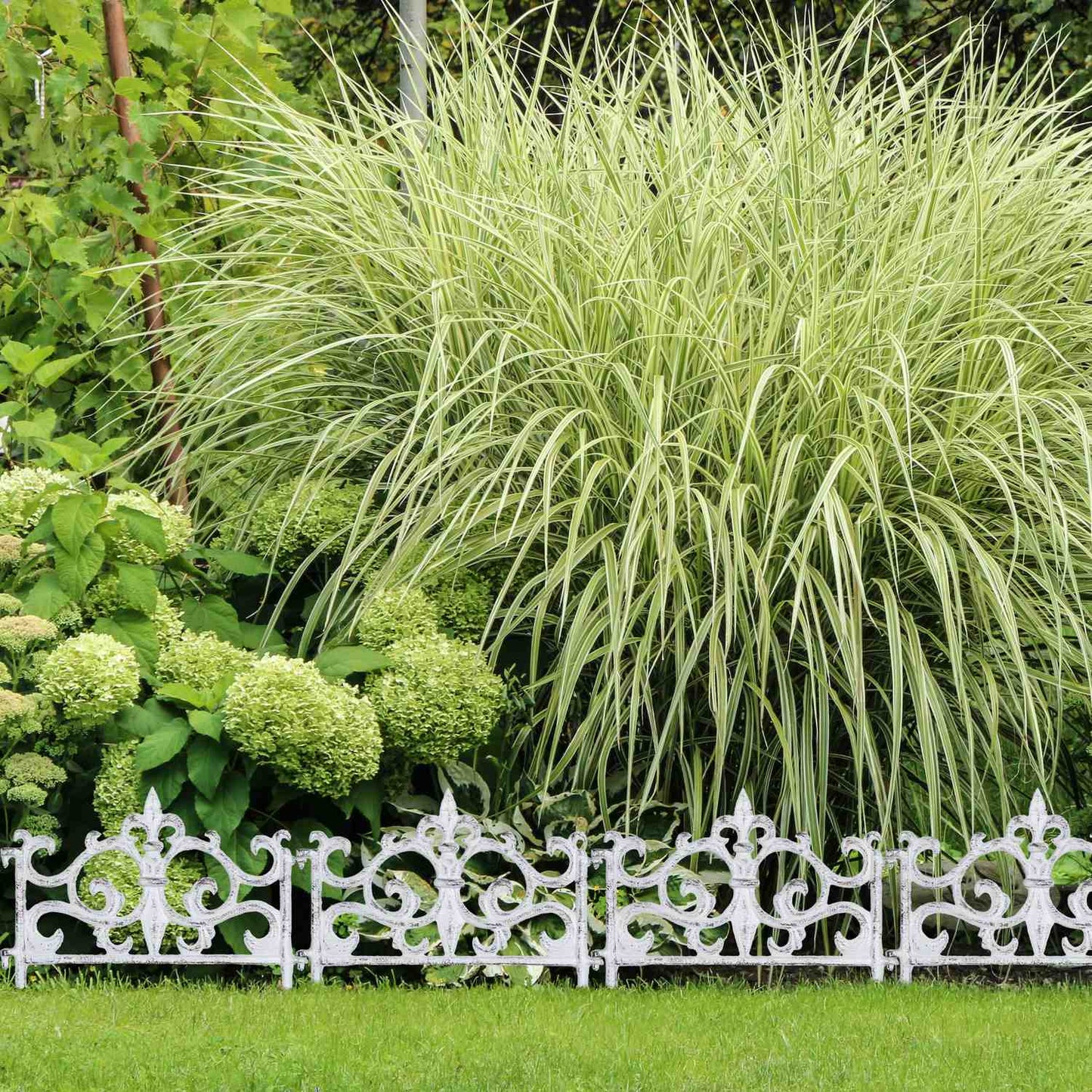 Vintage Garden Bed Fence, 10 Cast Iron Panels
