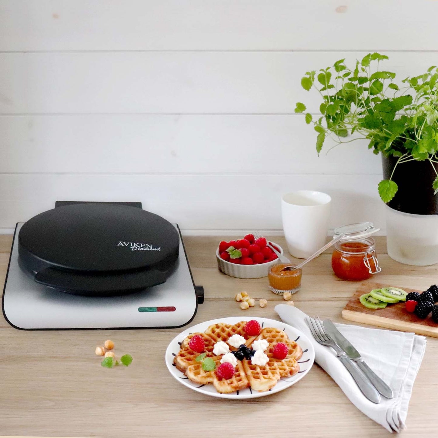 Waffle Maker, Ceramic Coating, Silver Finish