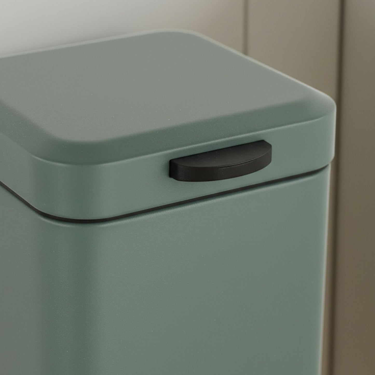 Wall-Mounted Bathroom Bin, 3L, Auto-Close Lid
