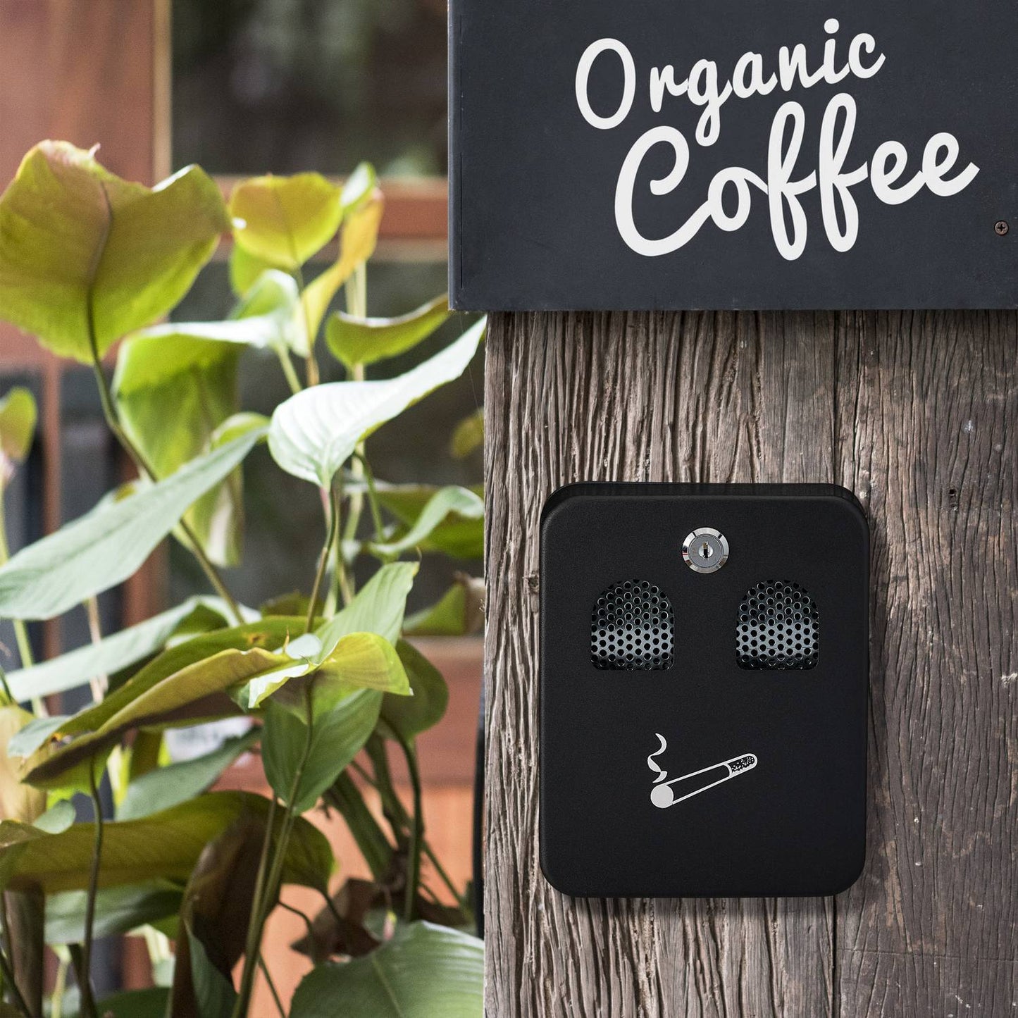 Wall ashtray for outdoor use