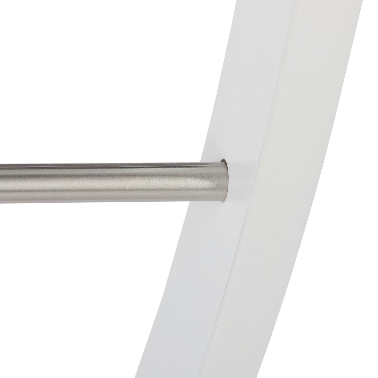 Wall-mounted towel rail