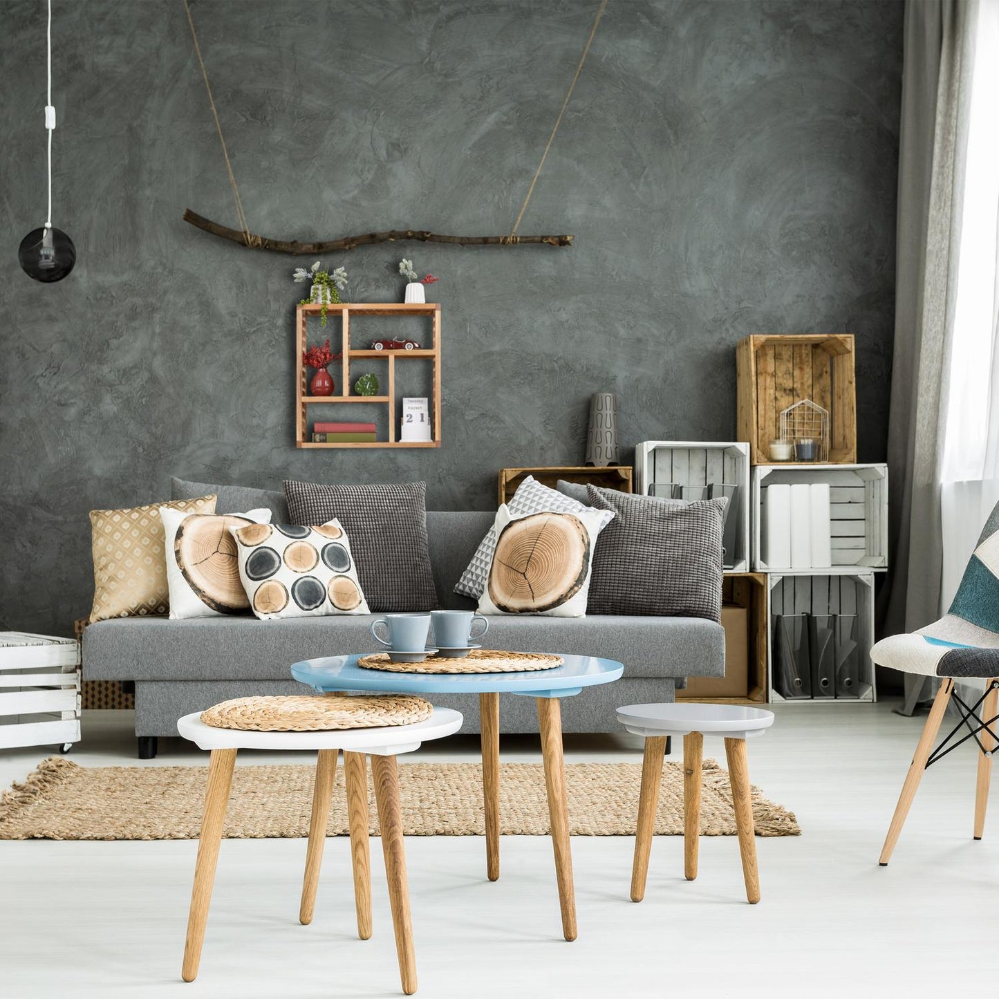 Wall shelf with 5 compartments