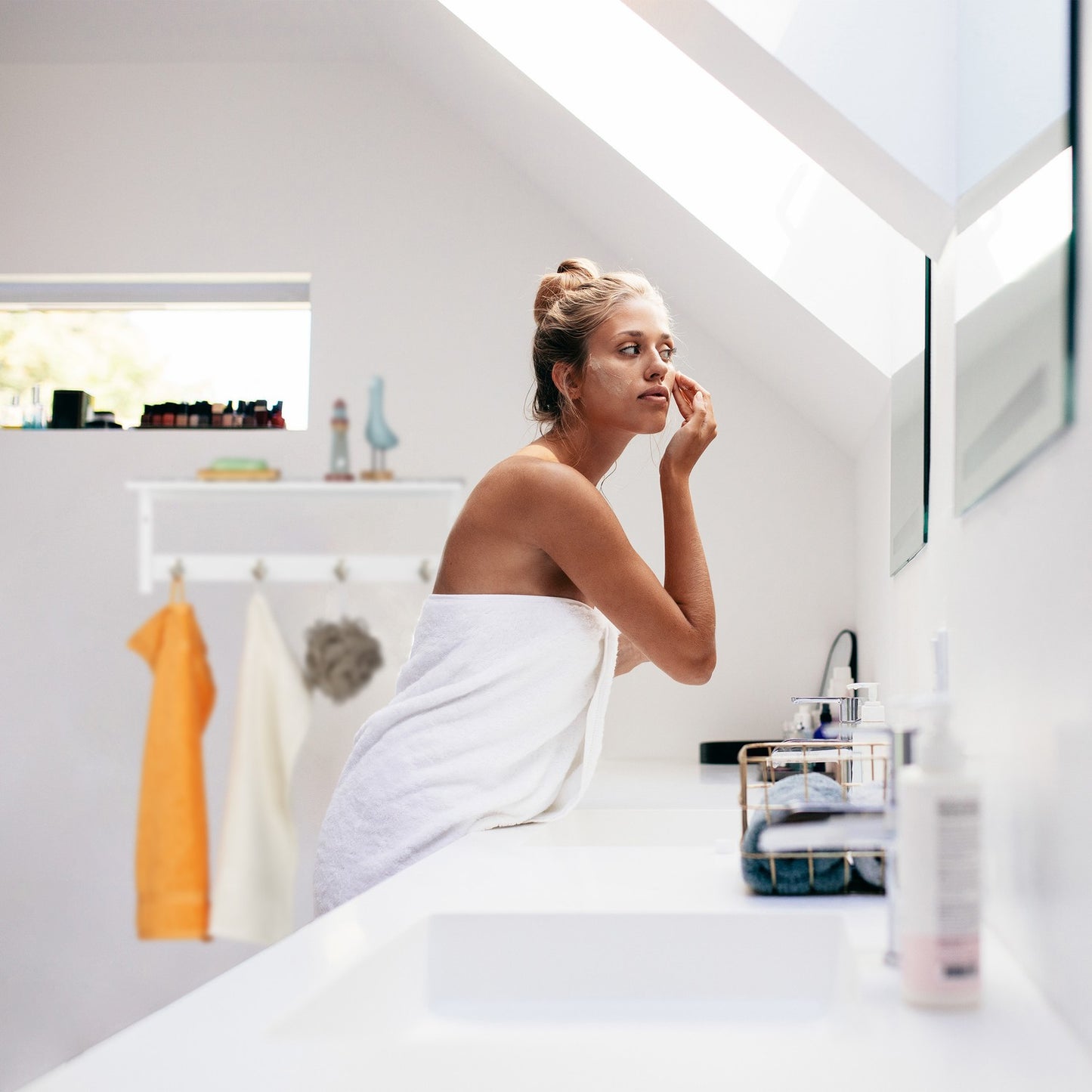 Wall shelf with hanging hooks