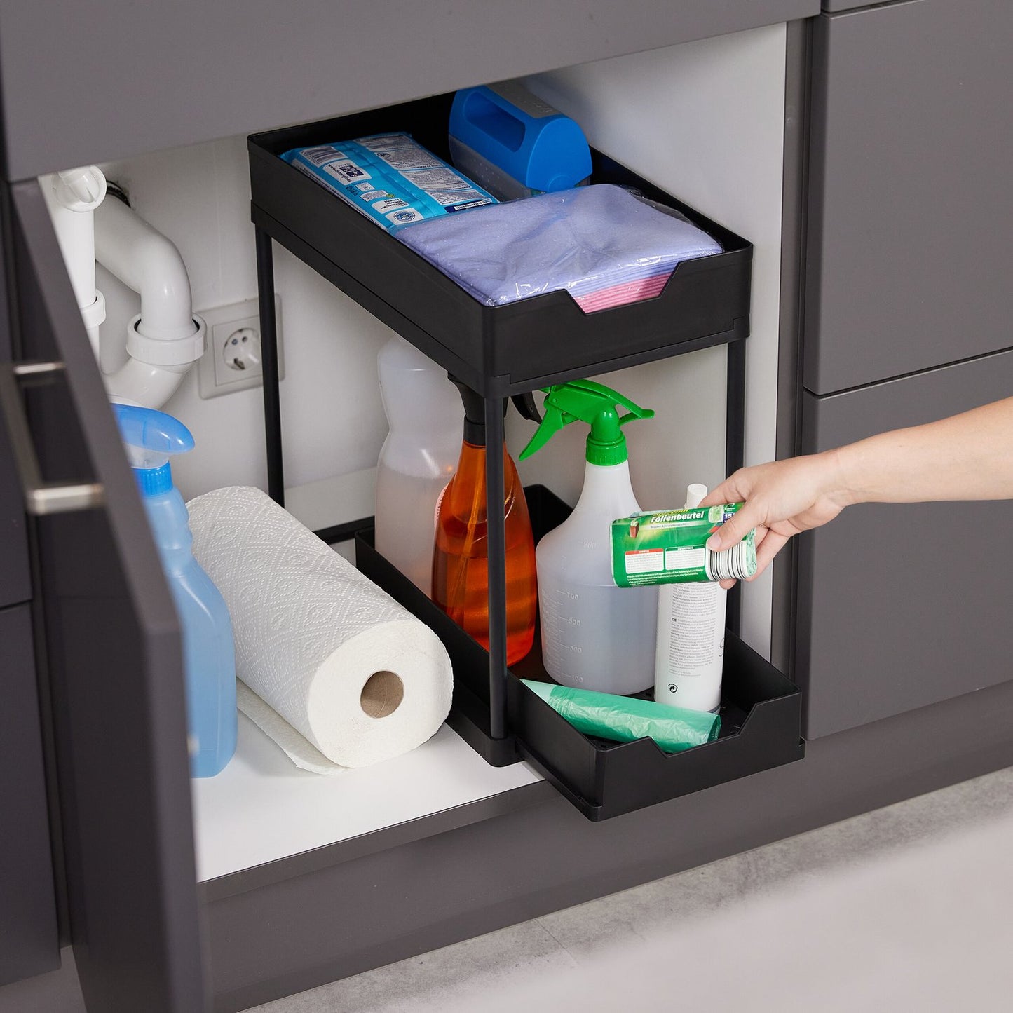 Washbasin shelf with 2 shelves