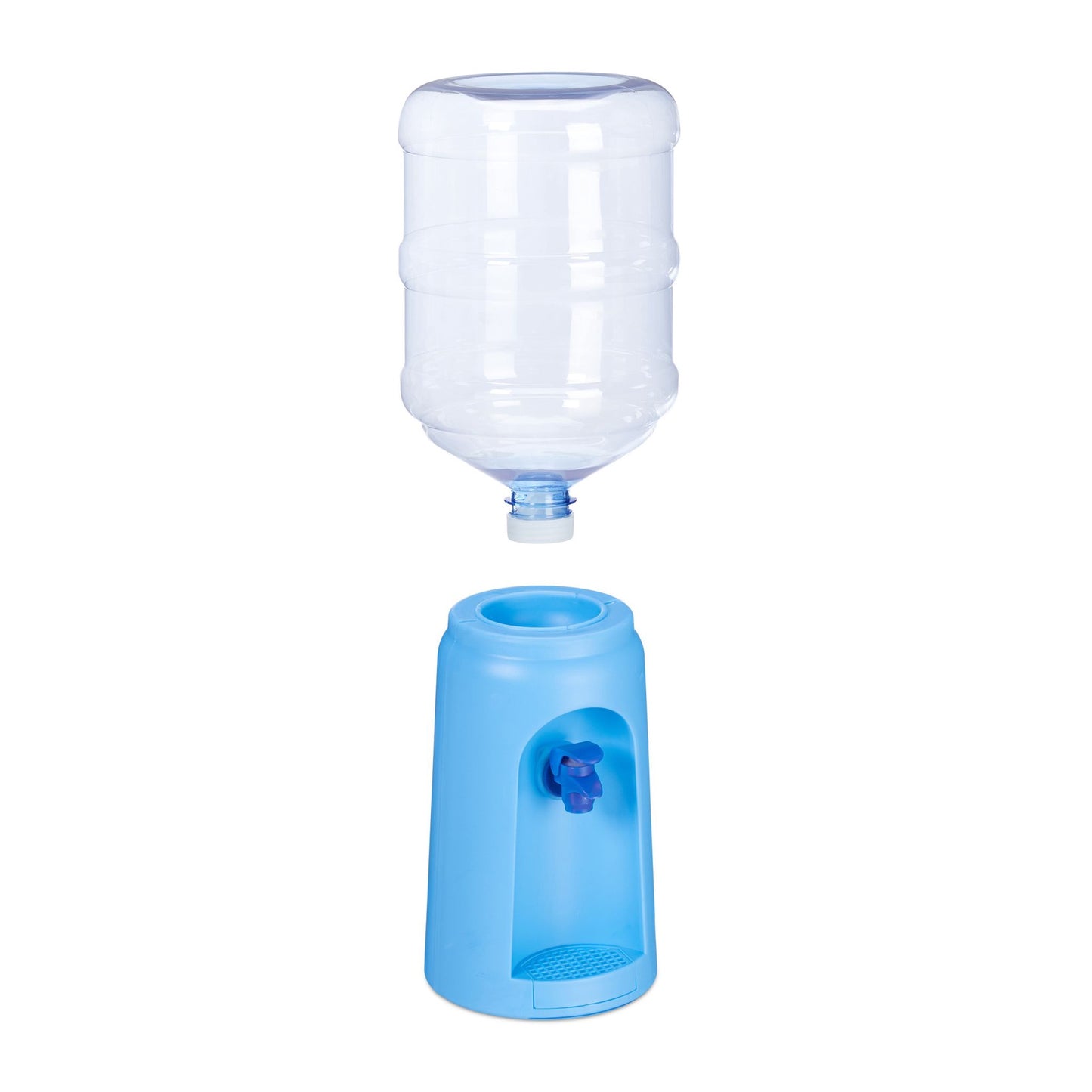 Water dispenser with tank