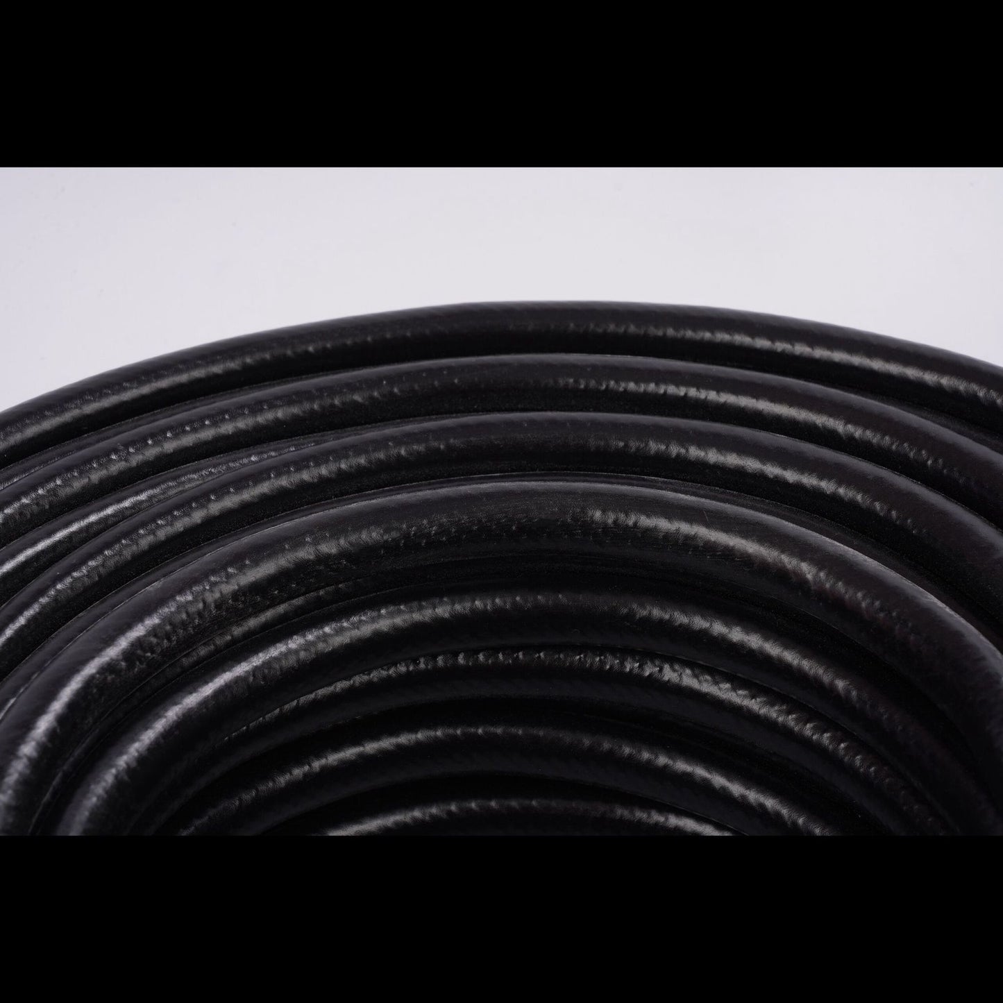 Weatherproof Black Garden Hose – UV-Resistant, Flexible