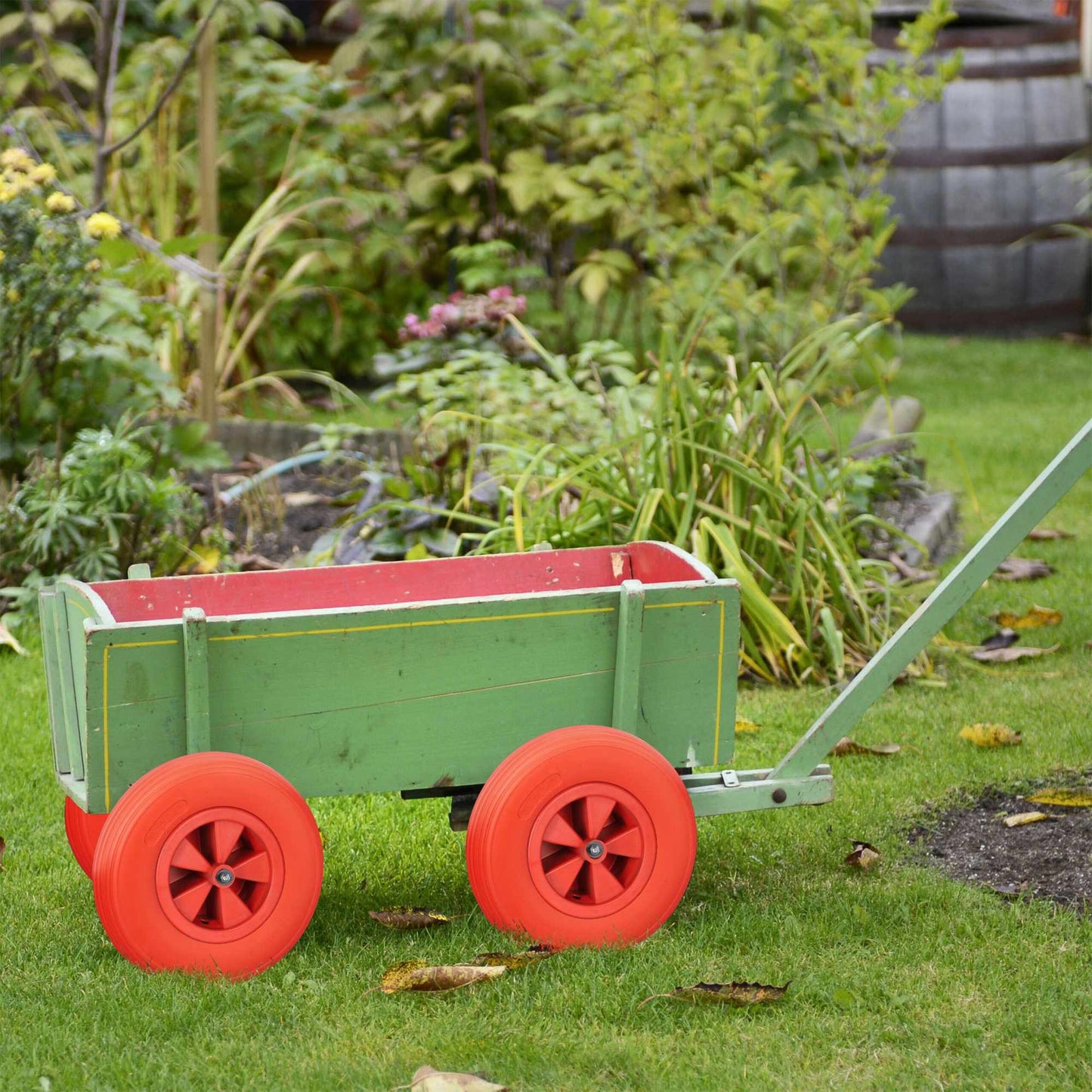 Wheel for wheelbarrow 3.50-6 in red
