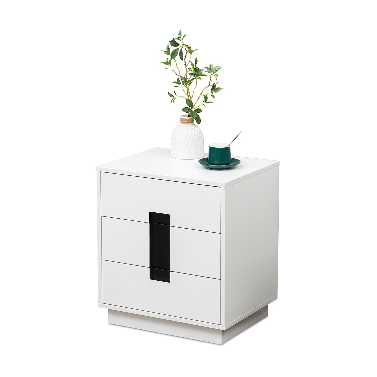 White Chest of Drawers with 4 Spacious Drawers