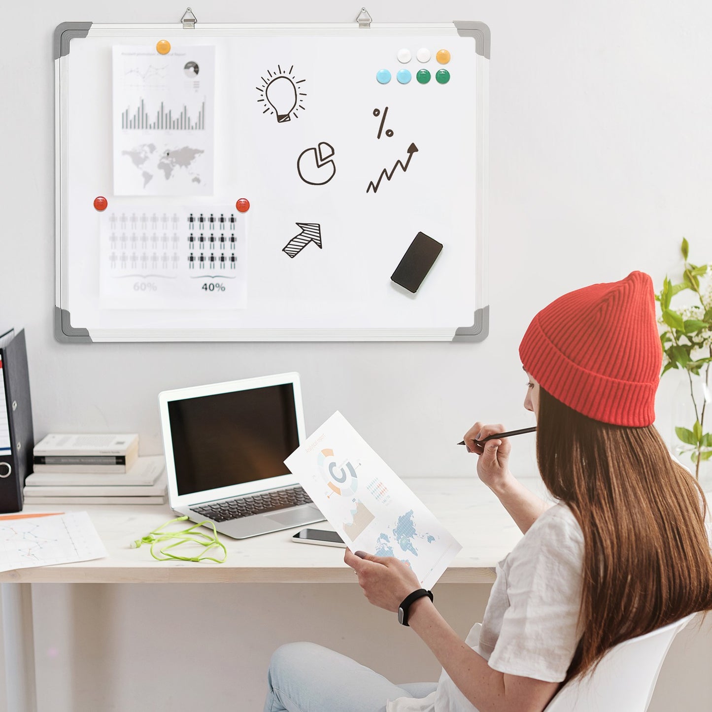 Magnetic whiteboard easel Set with markers and magnets, 60x45cm
